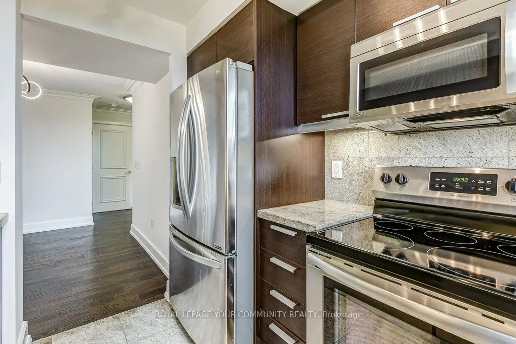 650 Sheppard Avenue E, #527