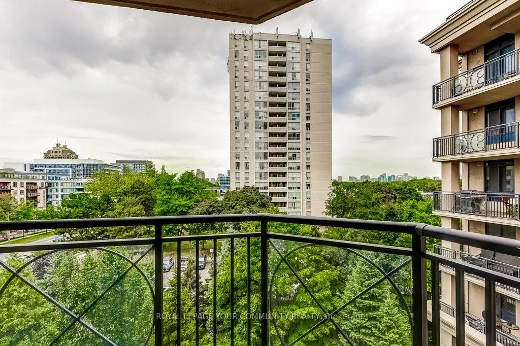 650 Sheppard Avenue E, #527