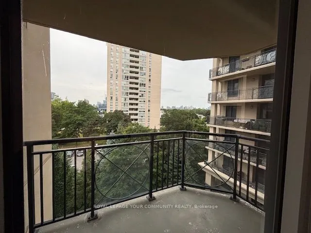 650 Sheppard Avenue E, #527