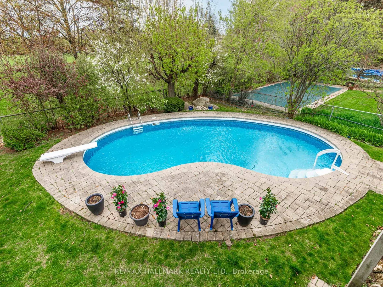 85 Ames Circle