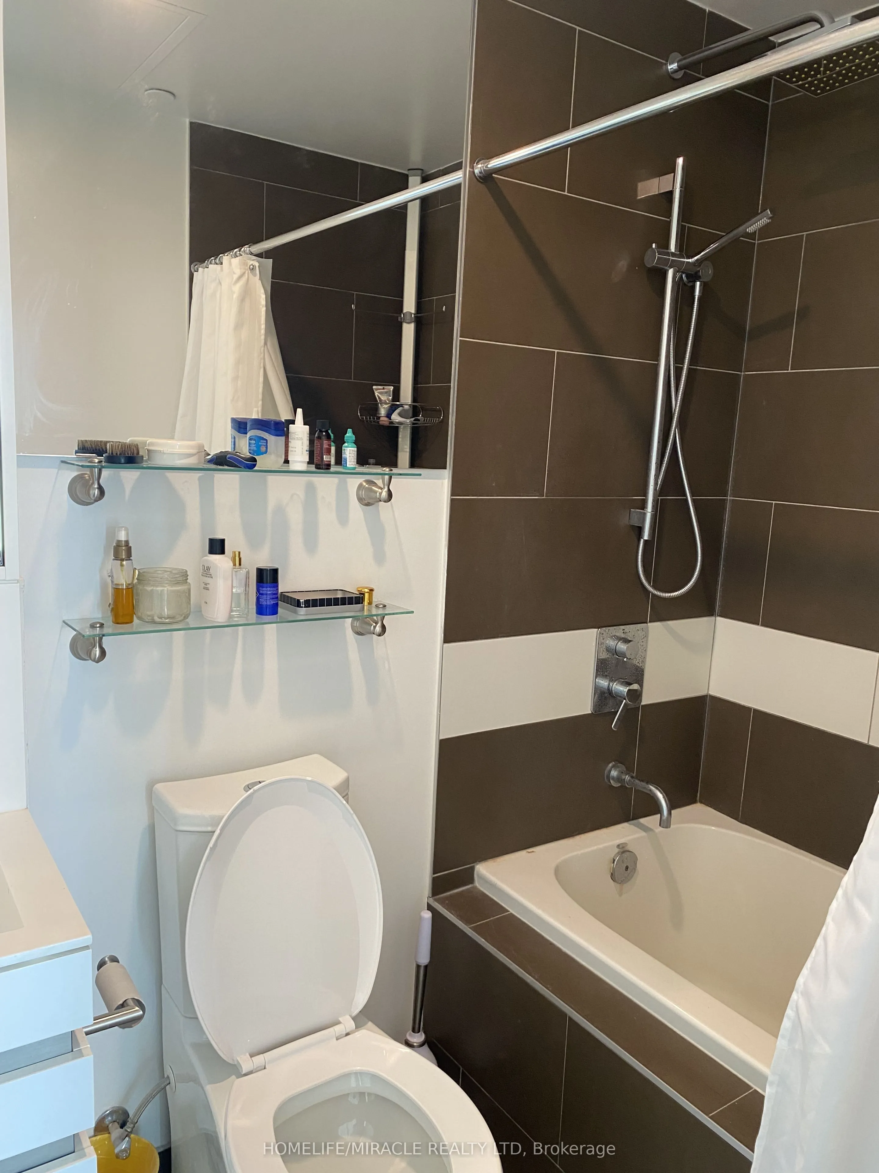 197 Yonge Street, #3409