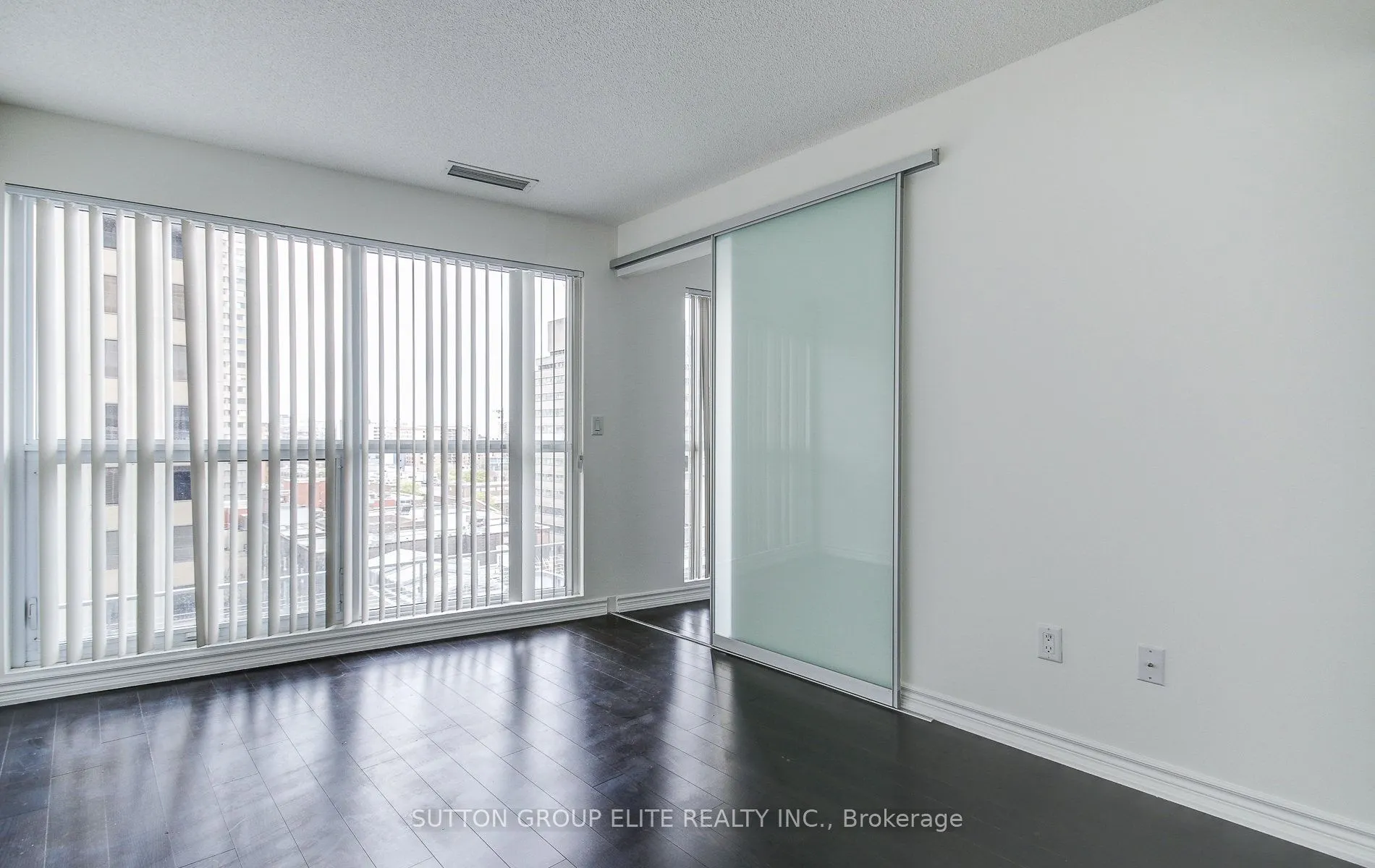 386 Yonge Street, #604