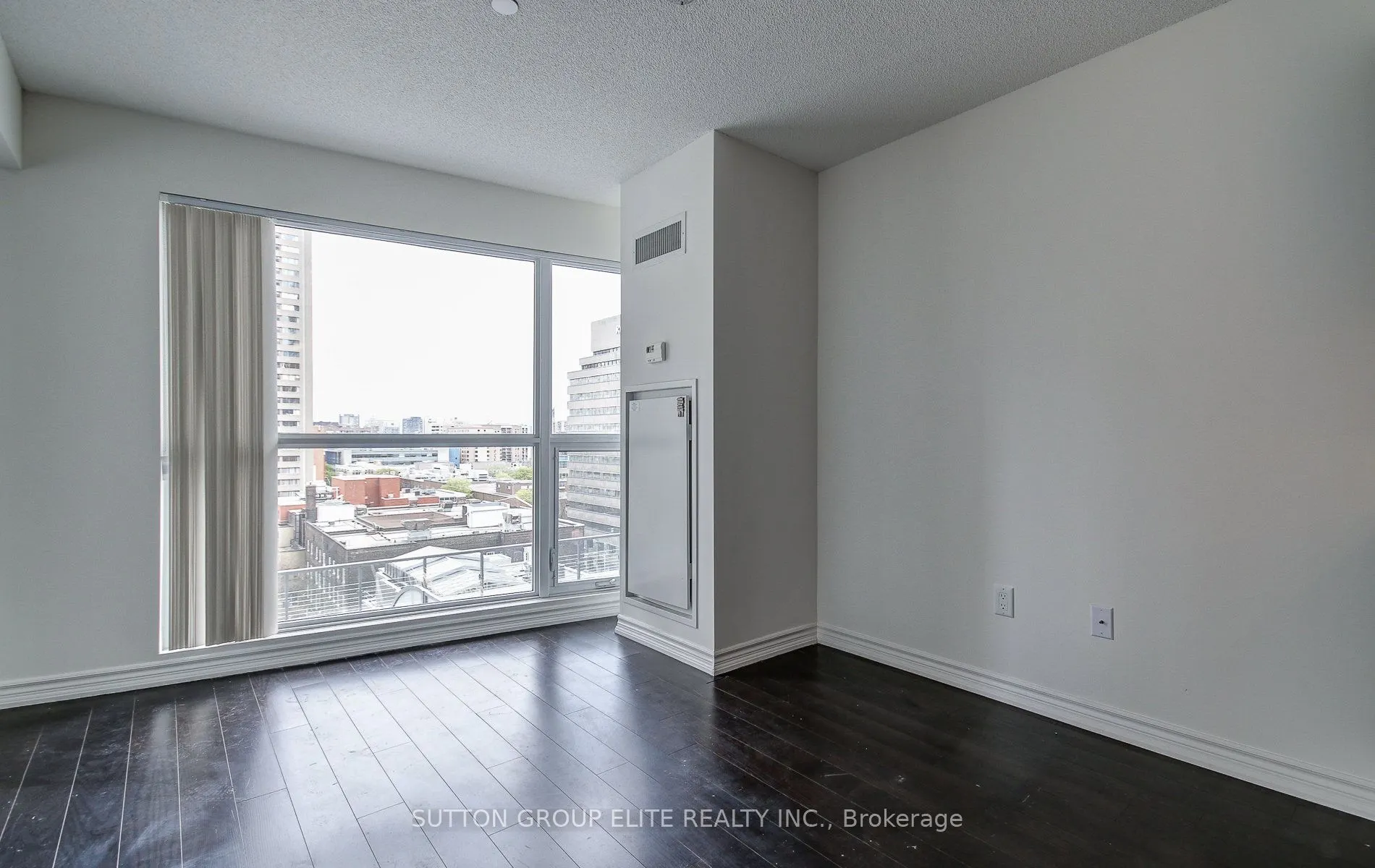 386 Yonge Street, #604