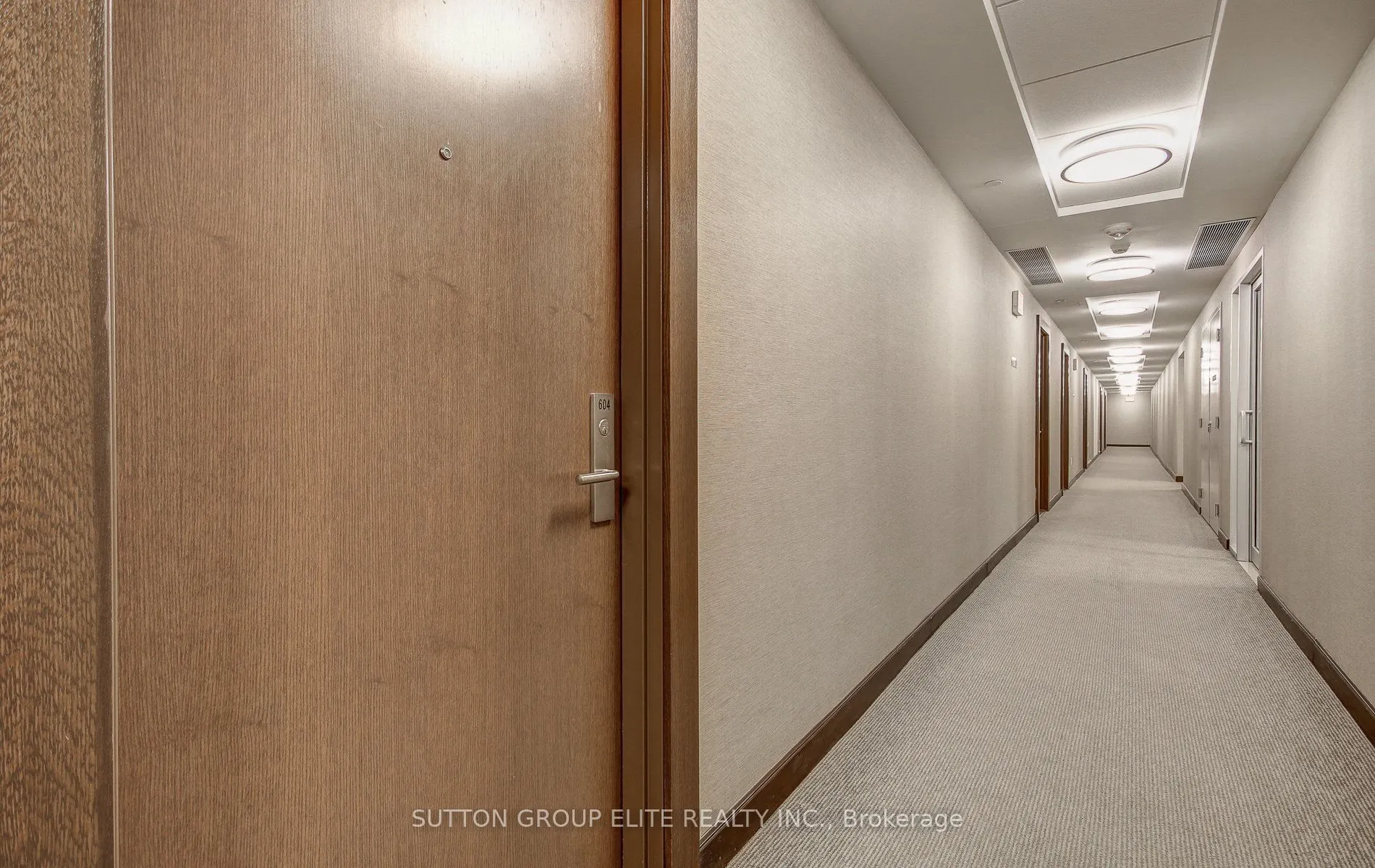 386 Yonge Street, #604