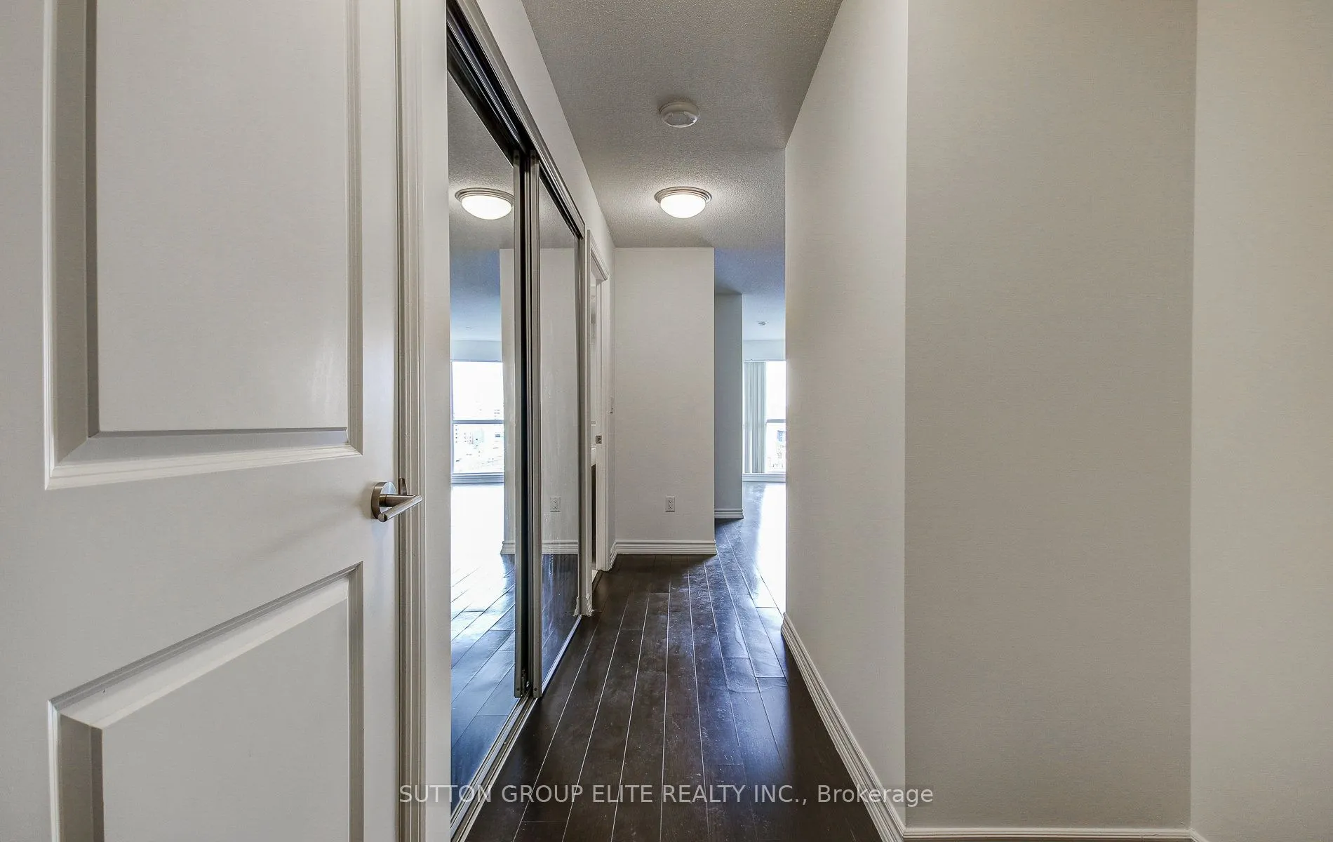 386 Yonge Street, #604
