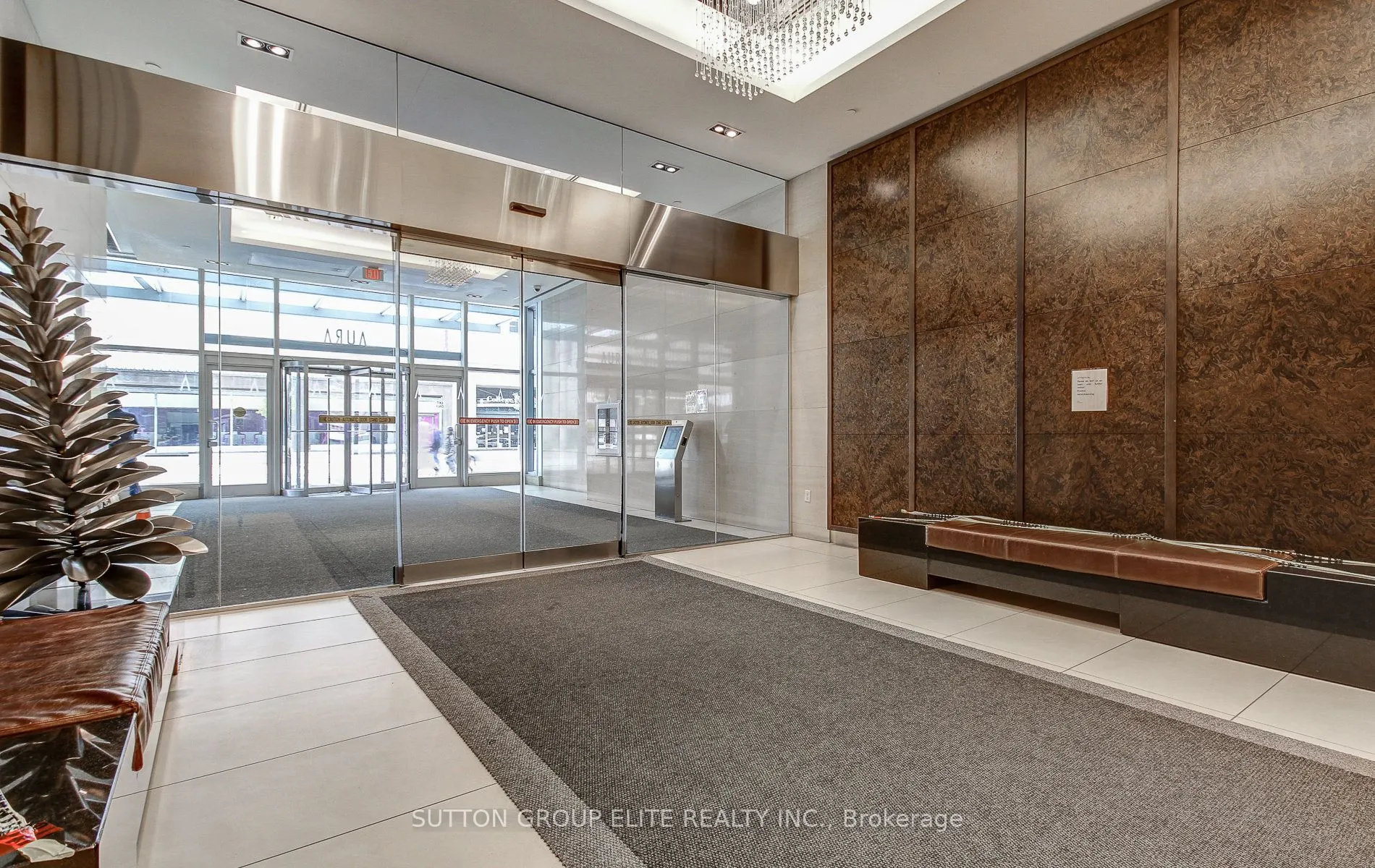 386 Yonge Street, #604