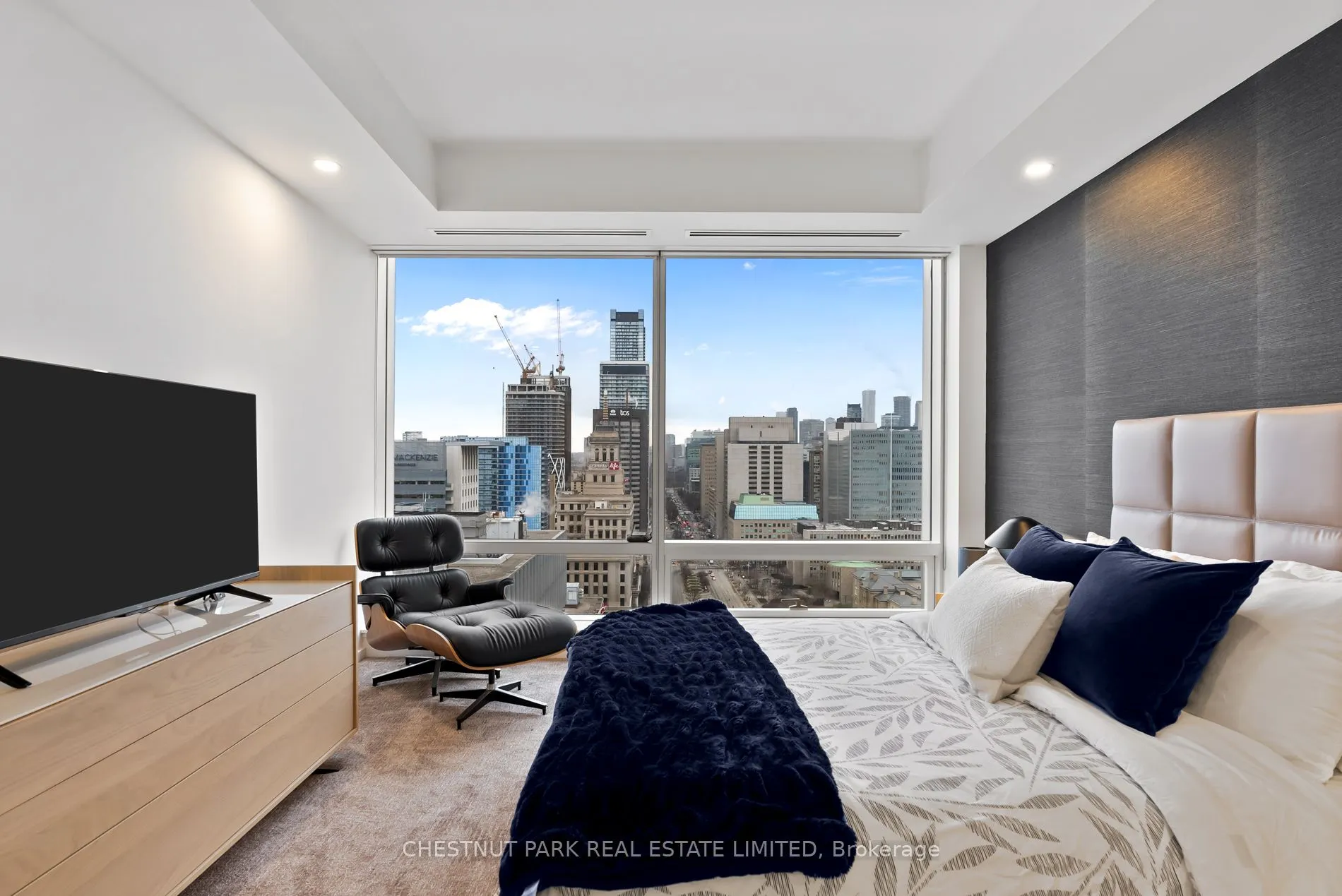 180 University Avenue, #2605
