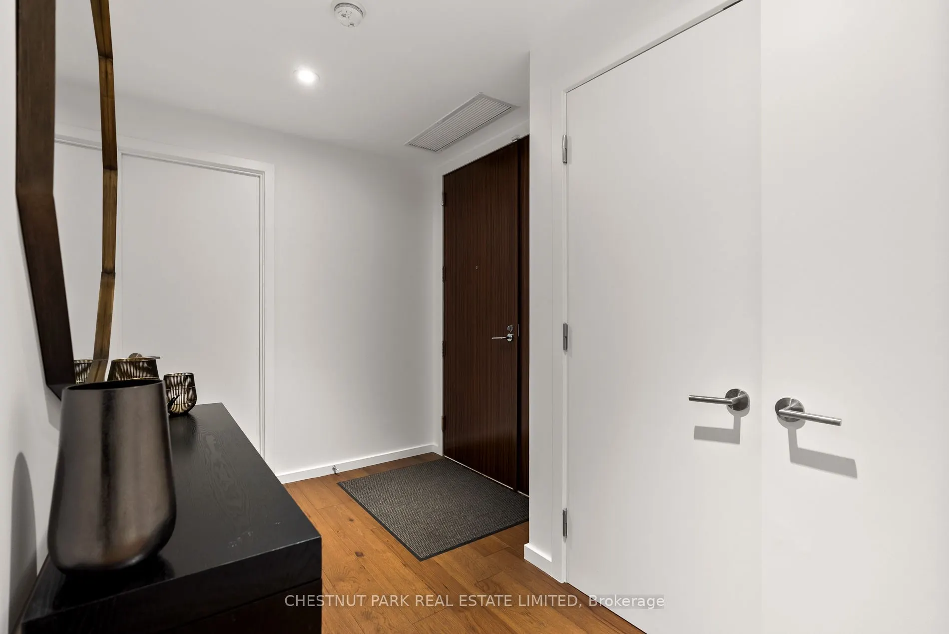 180 University Avenue, #2605