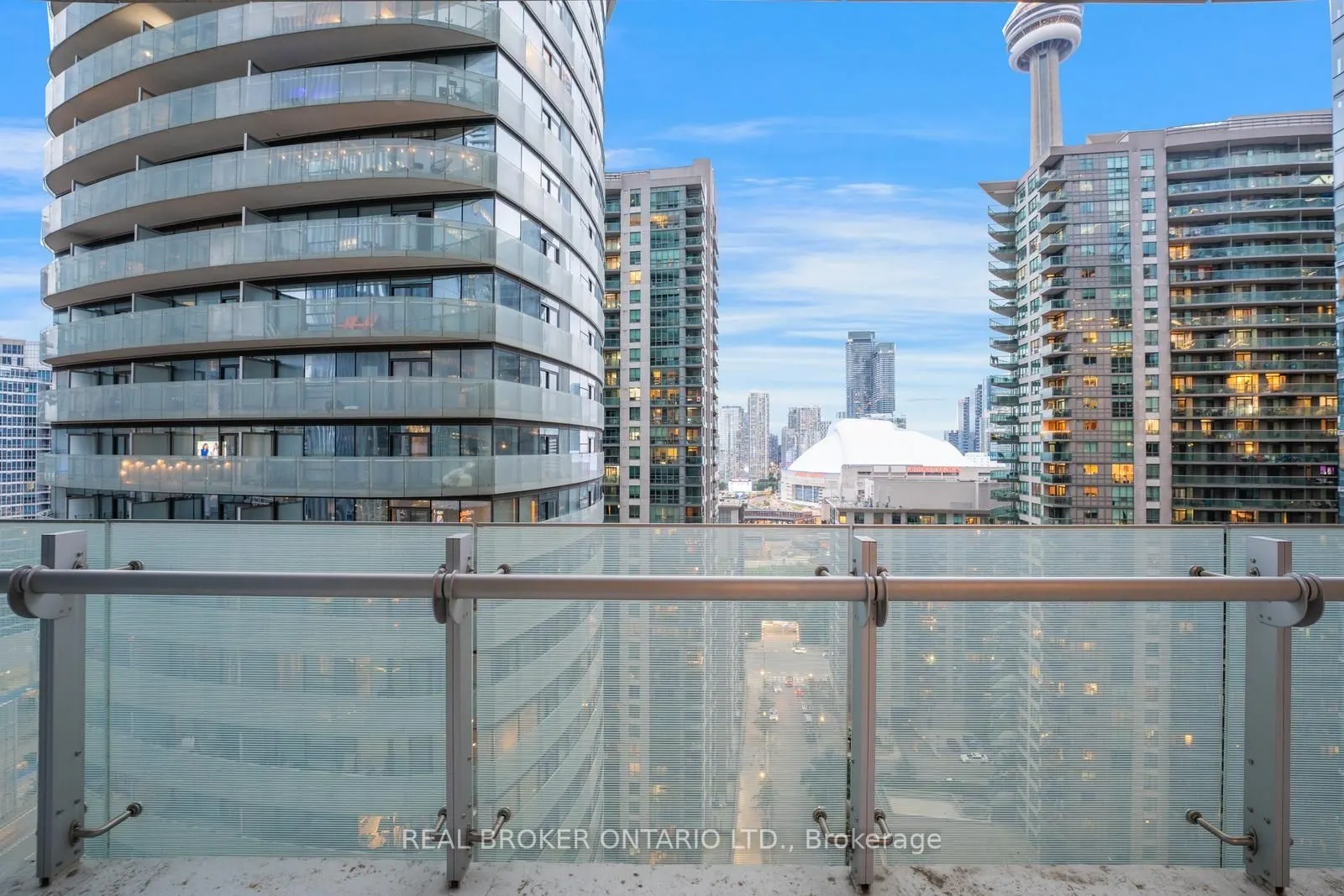 14 York Street, #1806