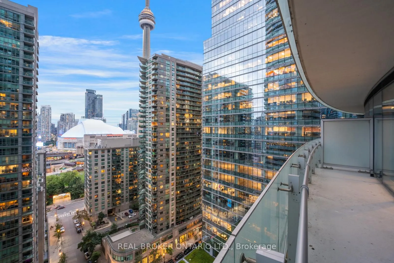 14 York Street, #1806