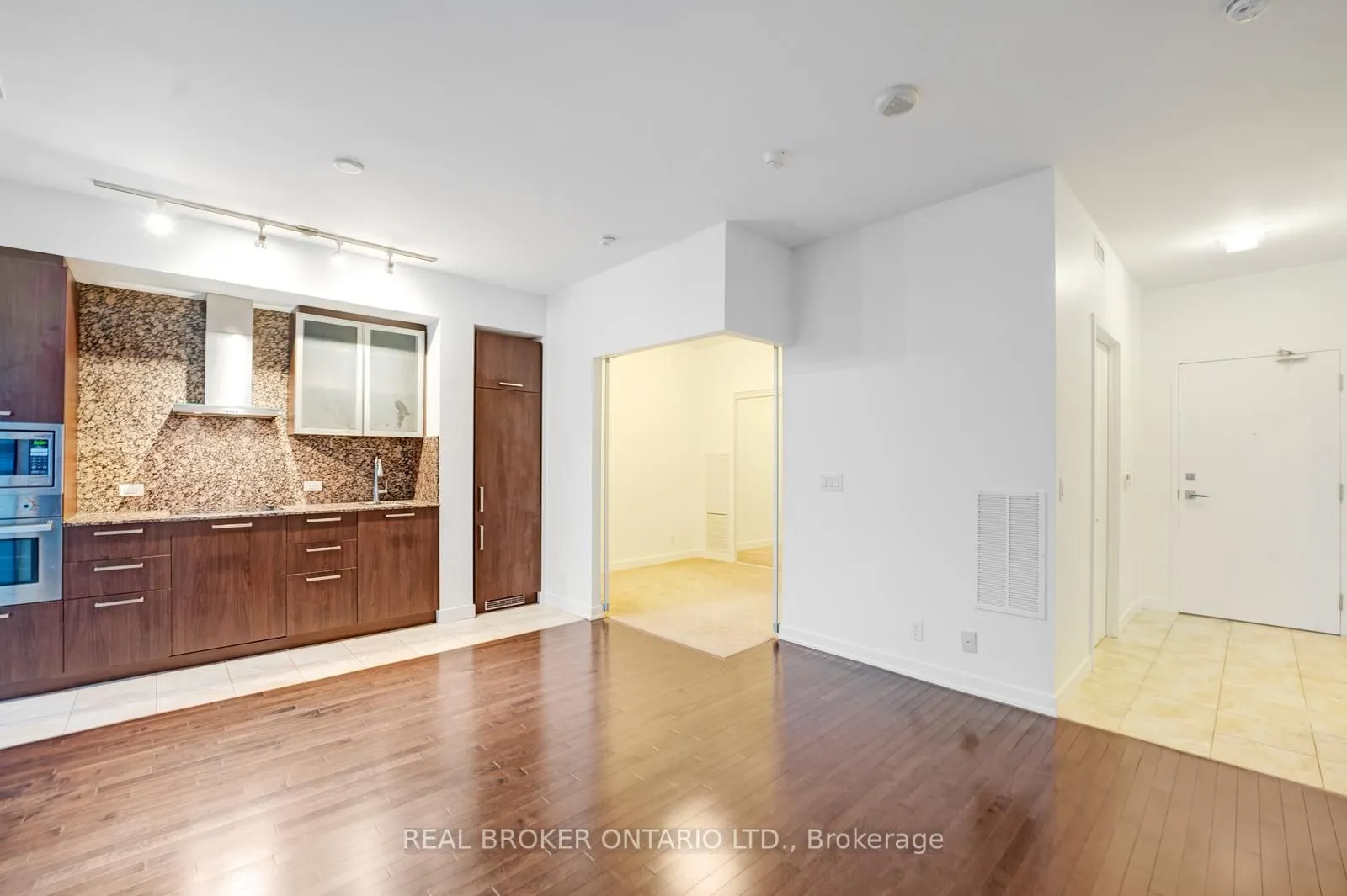 14 York Street, #1806