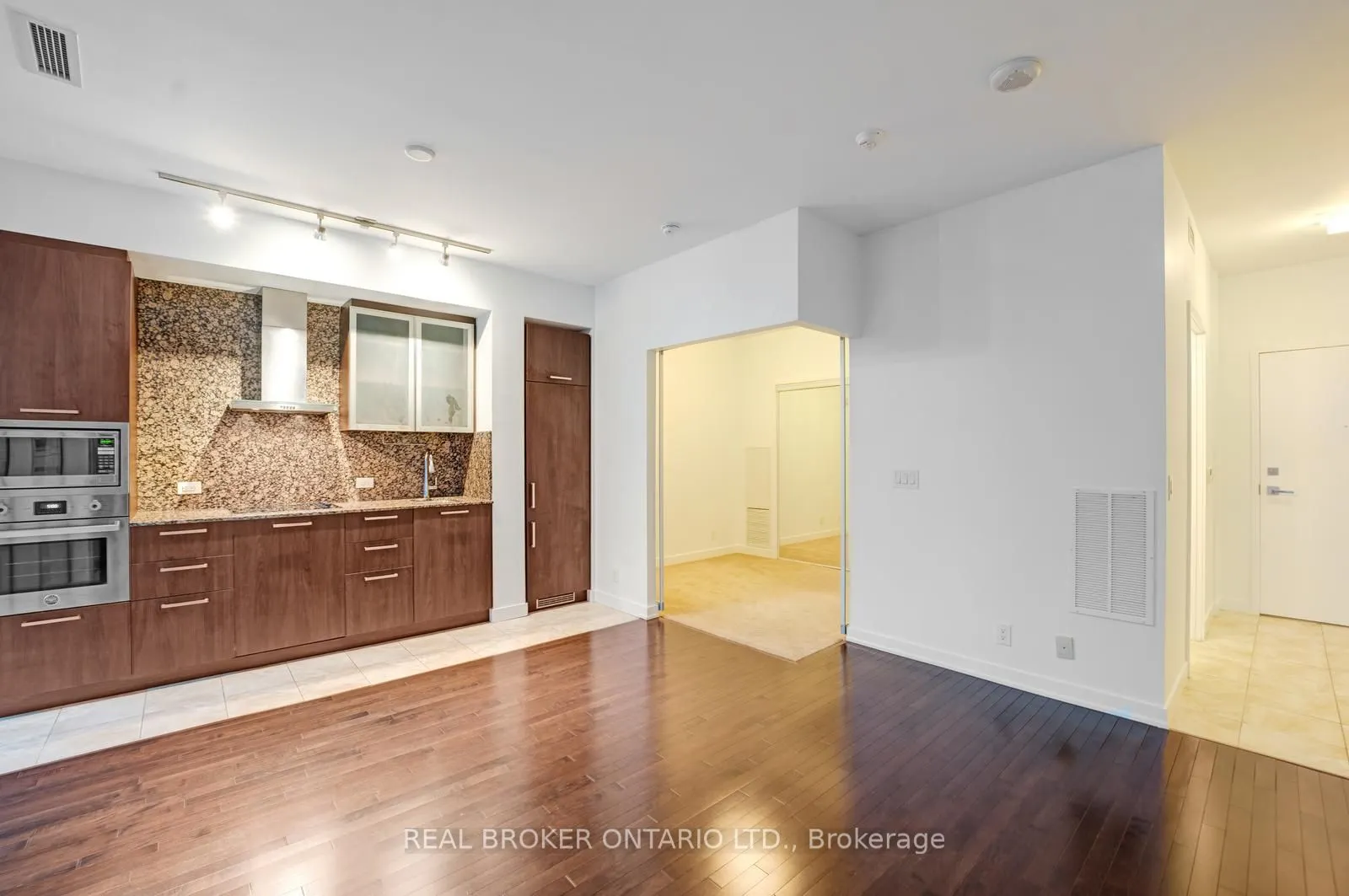 14 York Street, #1806