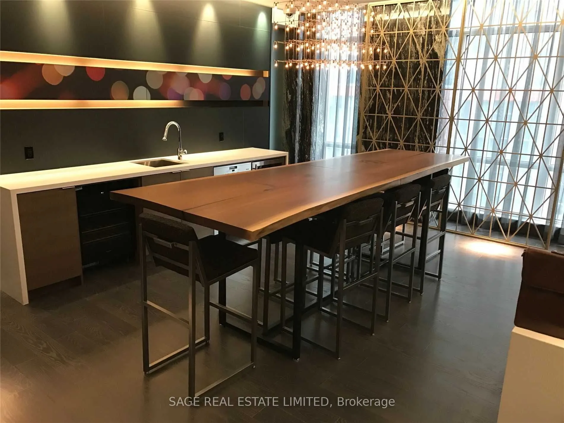 30 Nelson Street, #1707