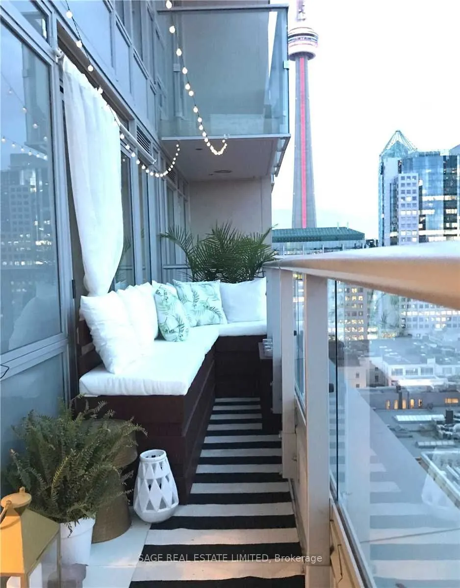 30 Nelson Street, #1707