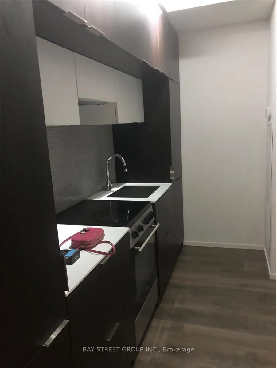 159 Dundas Street E, #2607