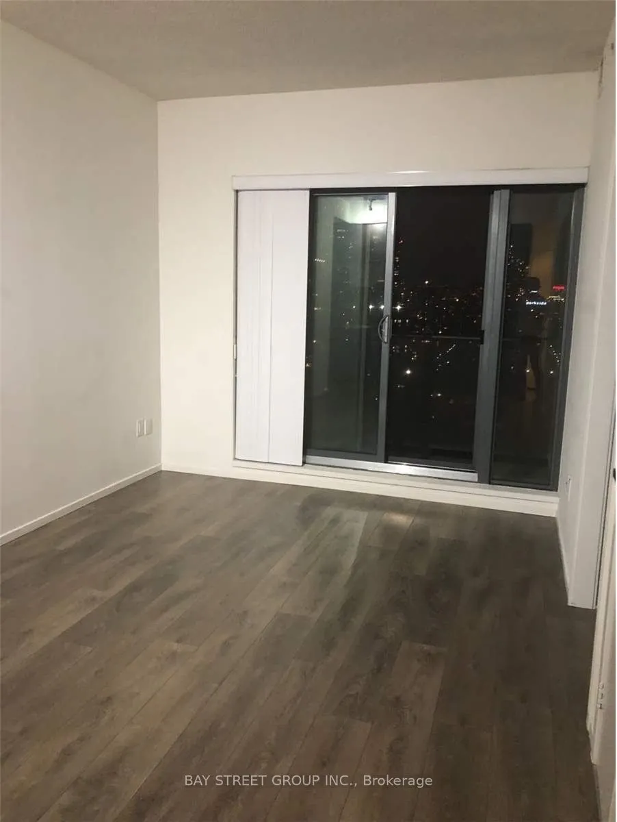 159 Dundas Street E, #2607