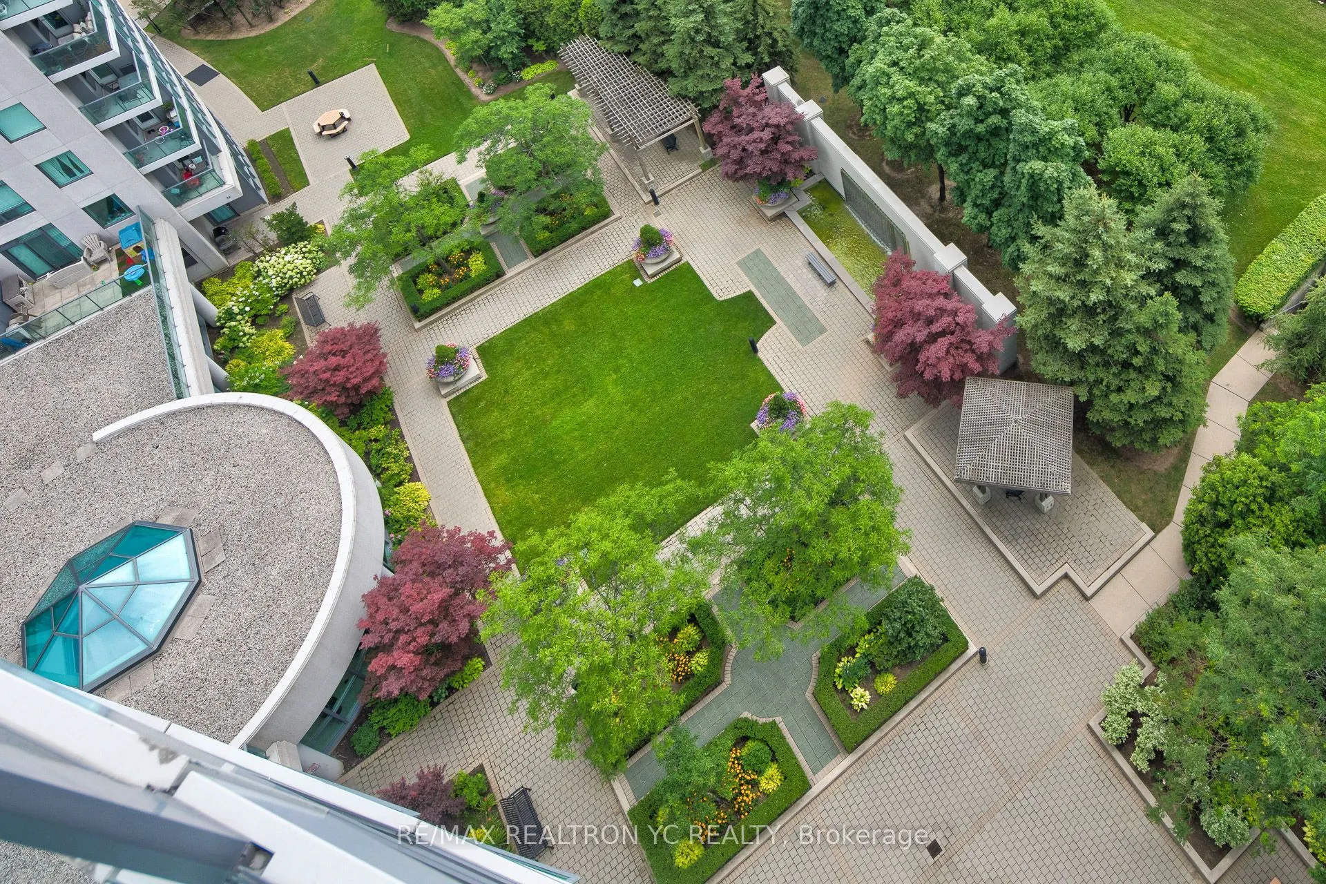 28 Harrison Garden Boulevard, #1605
