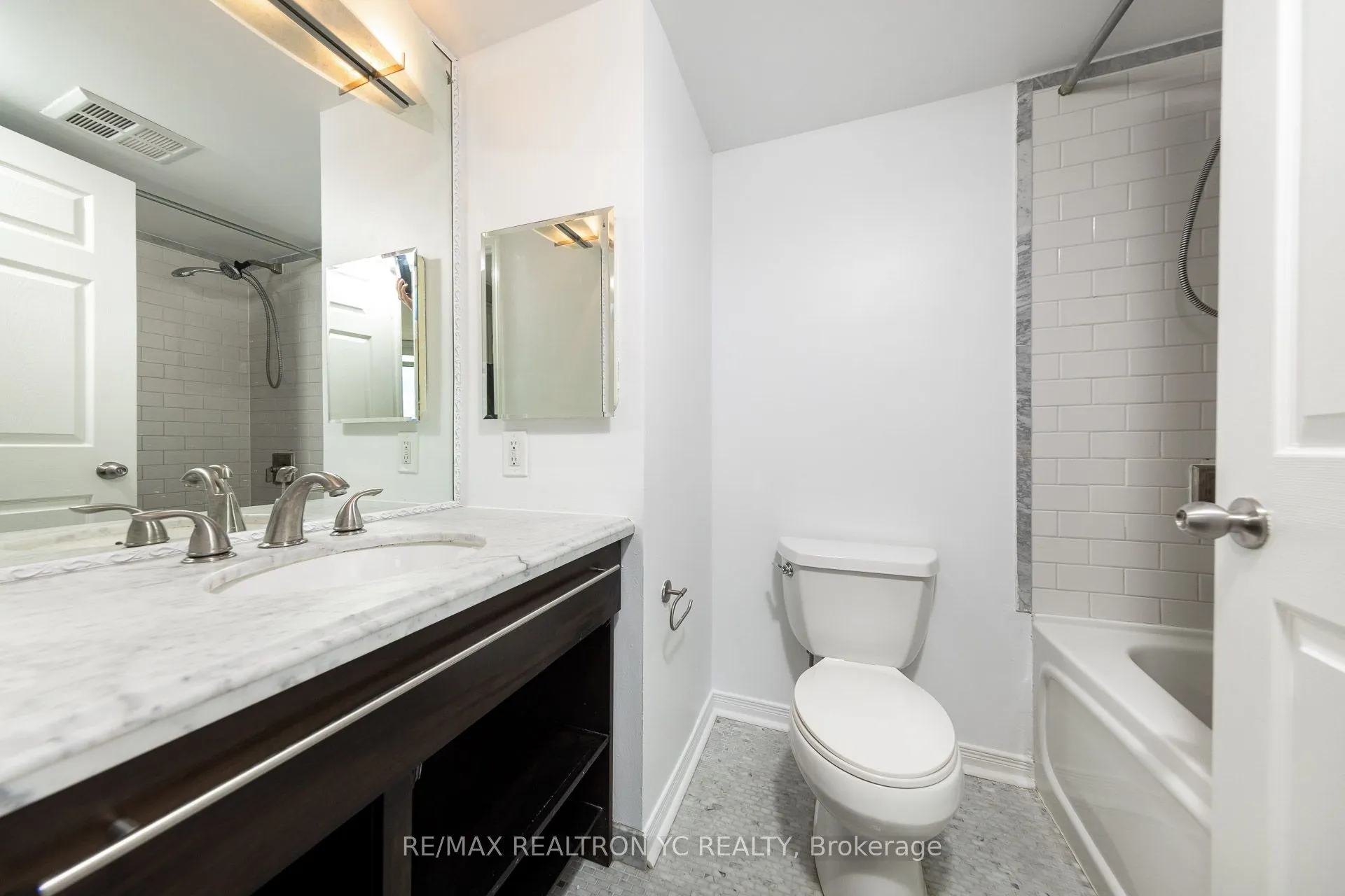 28 Harrison Garden Boulevard, #1605