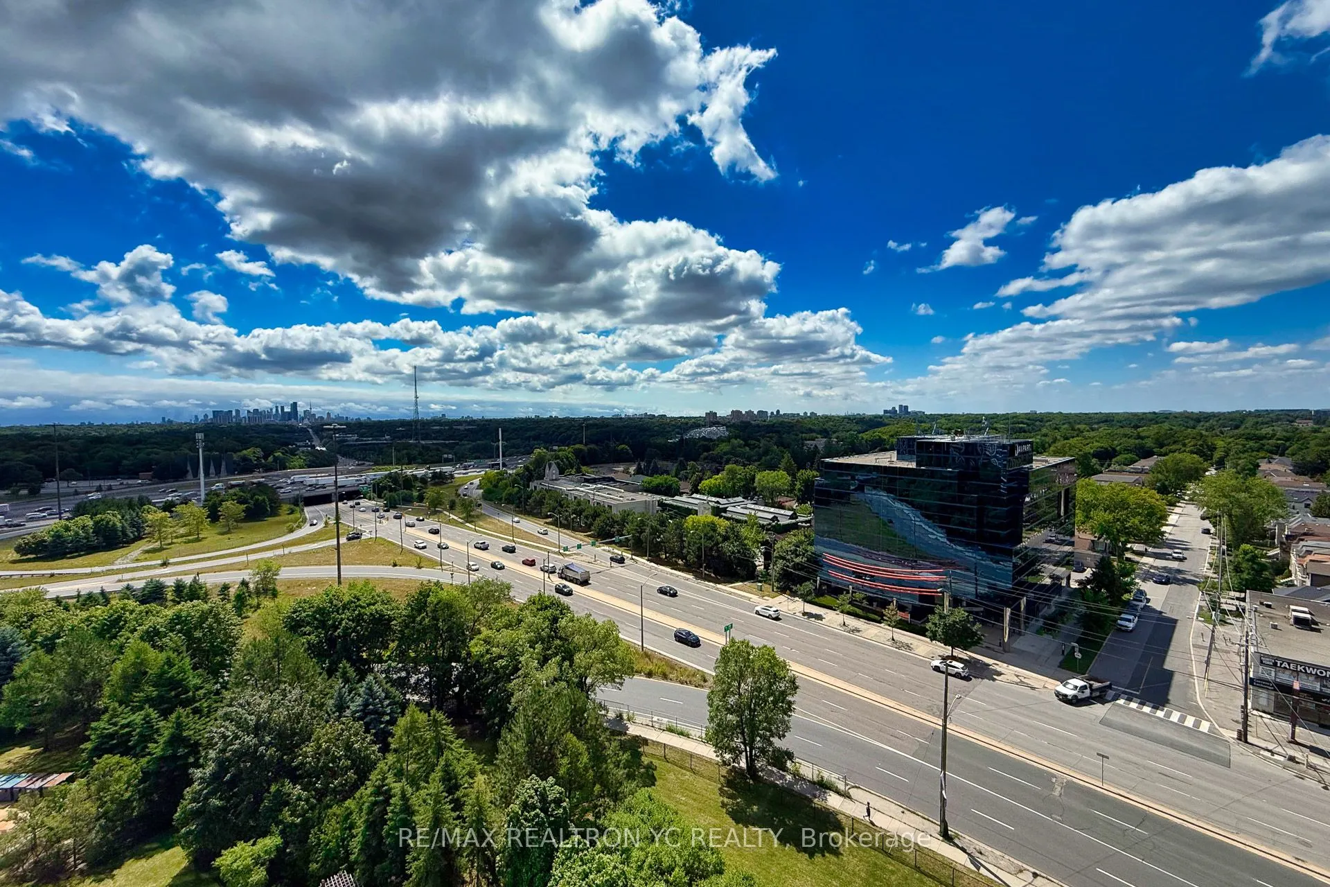 28 Harrison Garden Boulevard, #1605