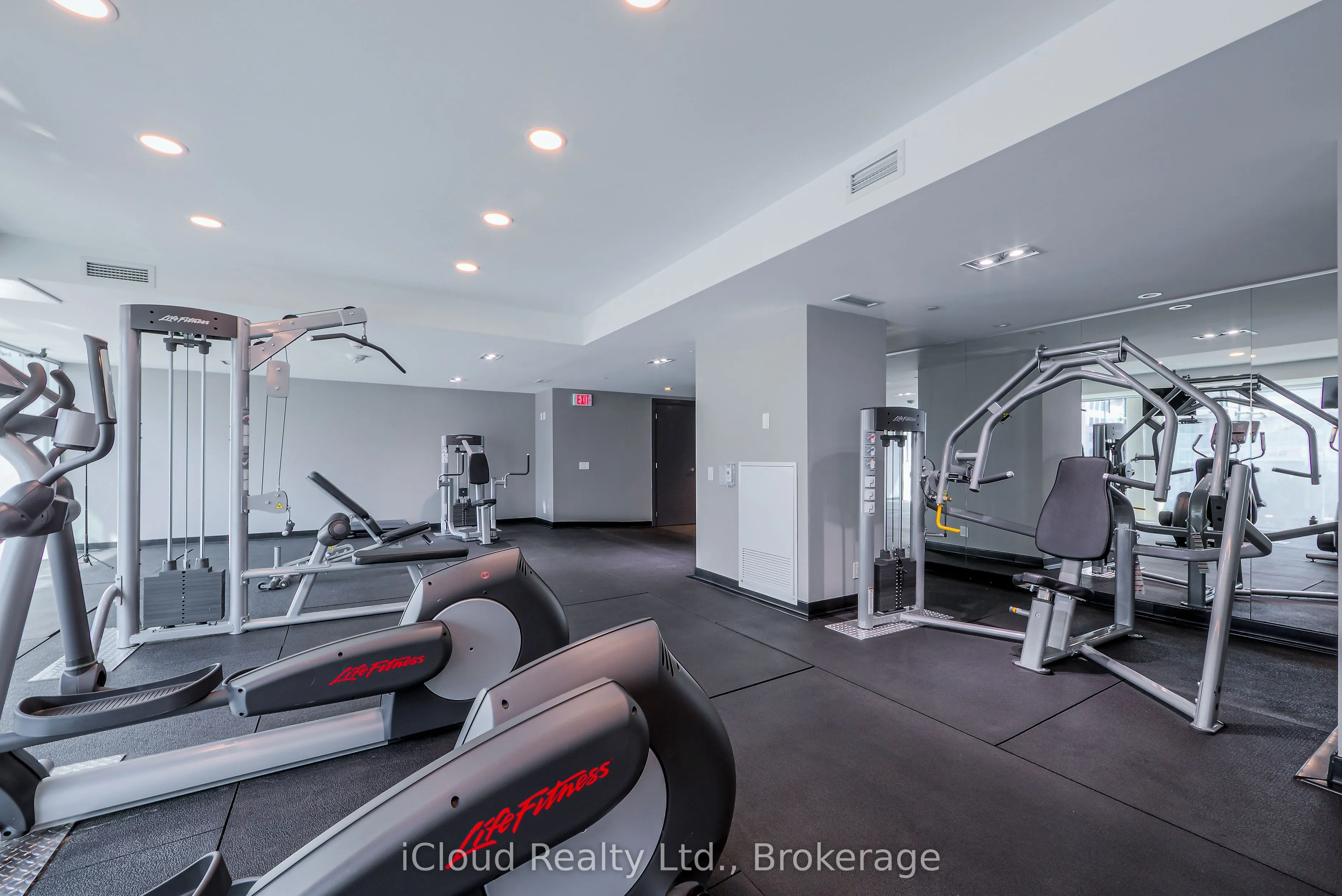 224 King Street W, #501