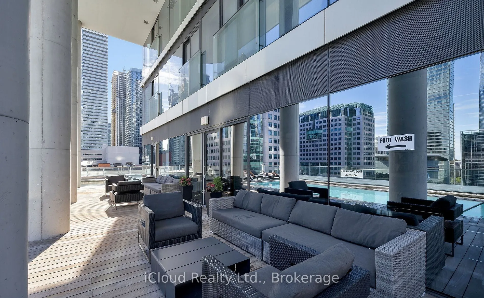 224 King Street W, #501