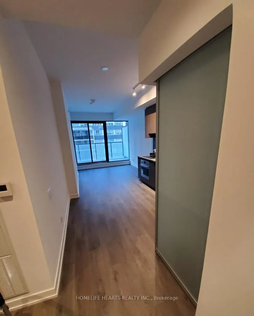 161 Roehampton Avenue, #205