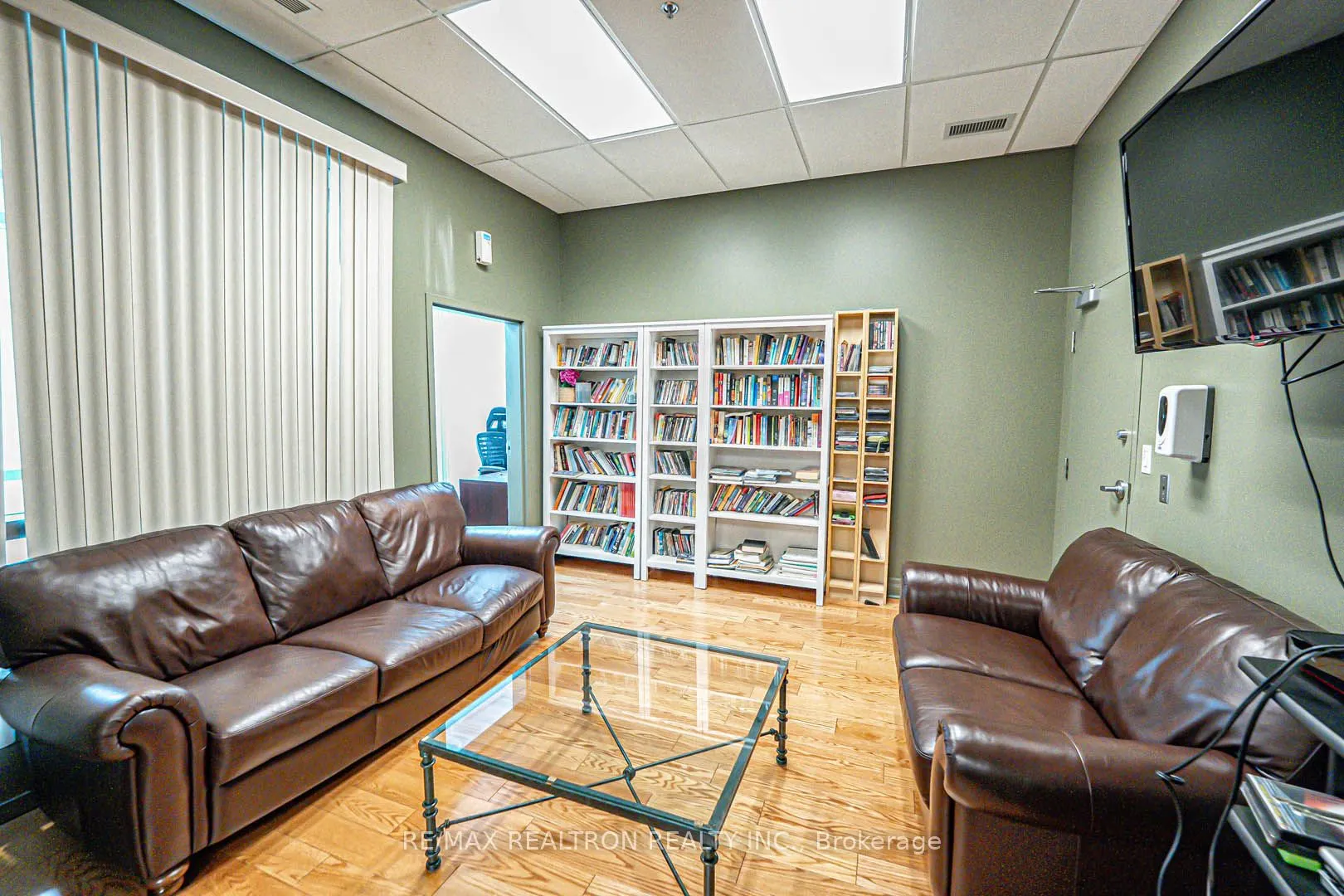 60 Byng Avenue, #811