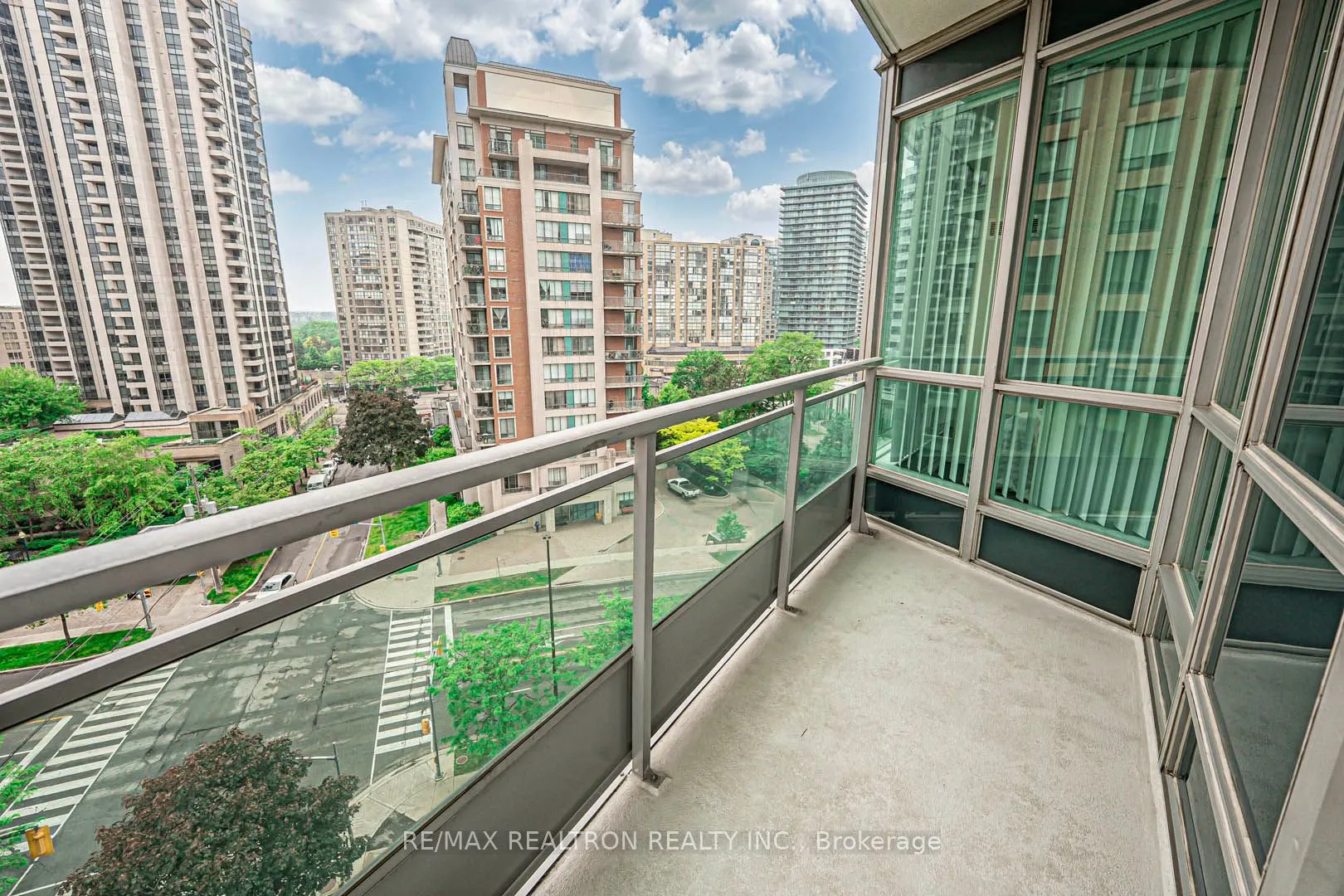 60 Byng Avenue, #811