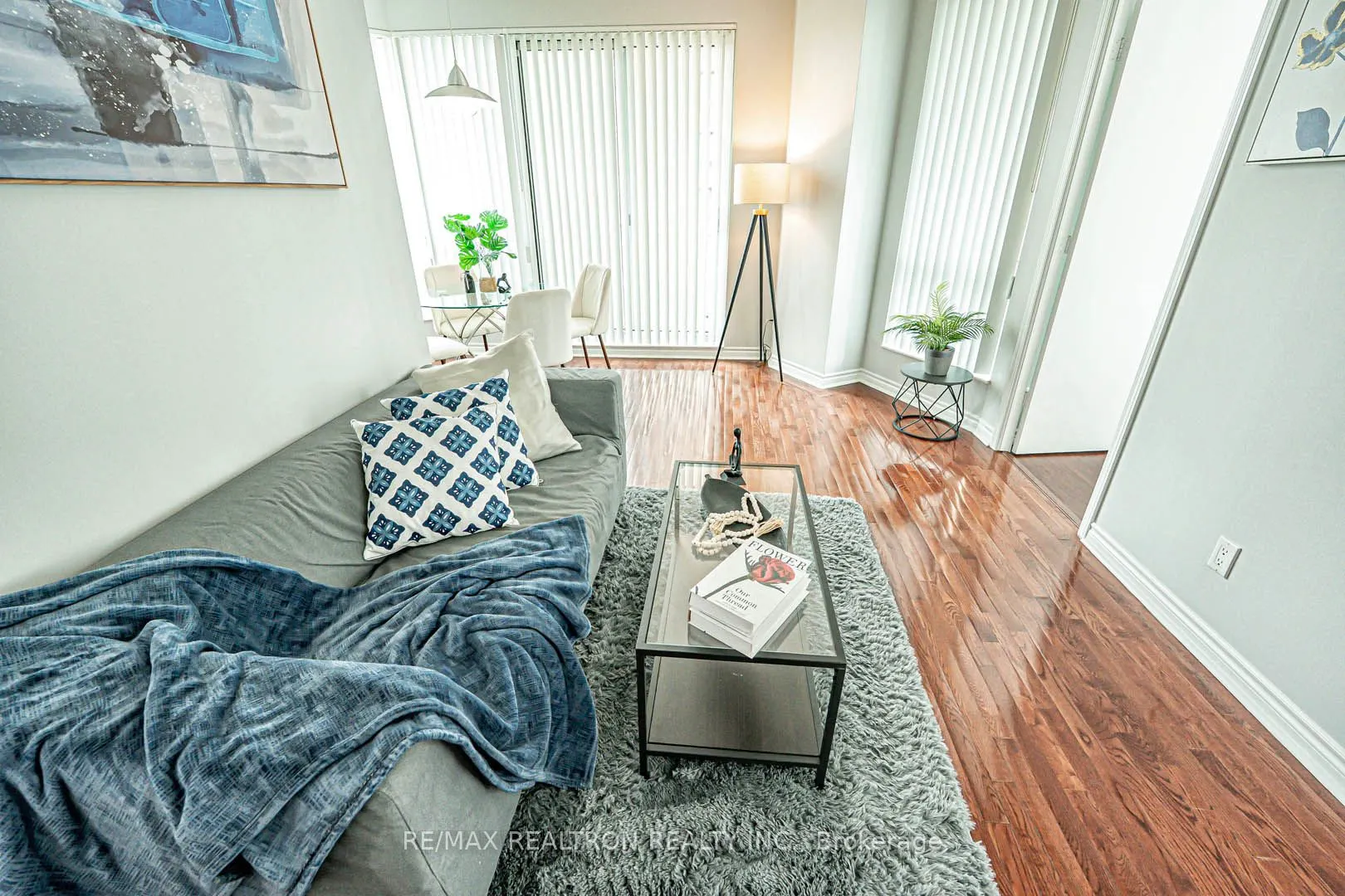 60 Byng Avenue, #811