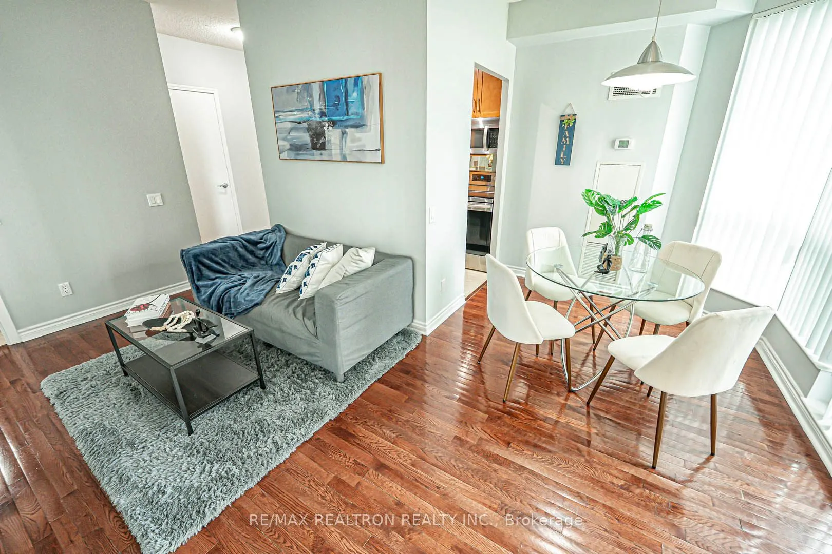 60 Byng Avenue, #811