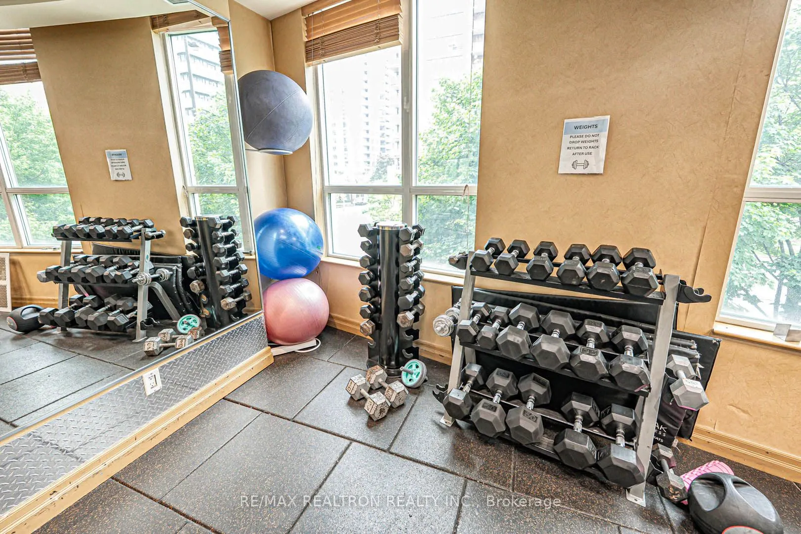 60 Byng Avenue, #811