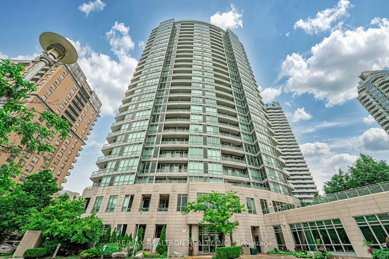 60 Byng Avenue, #811