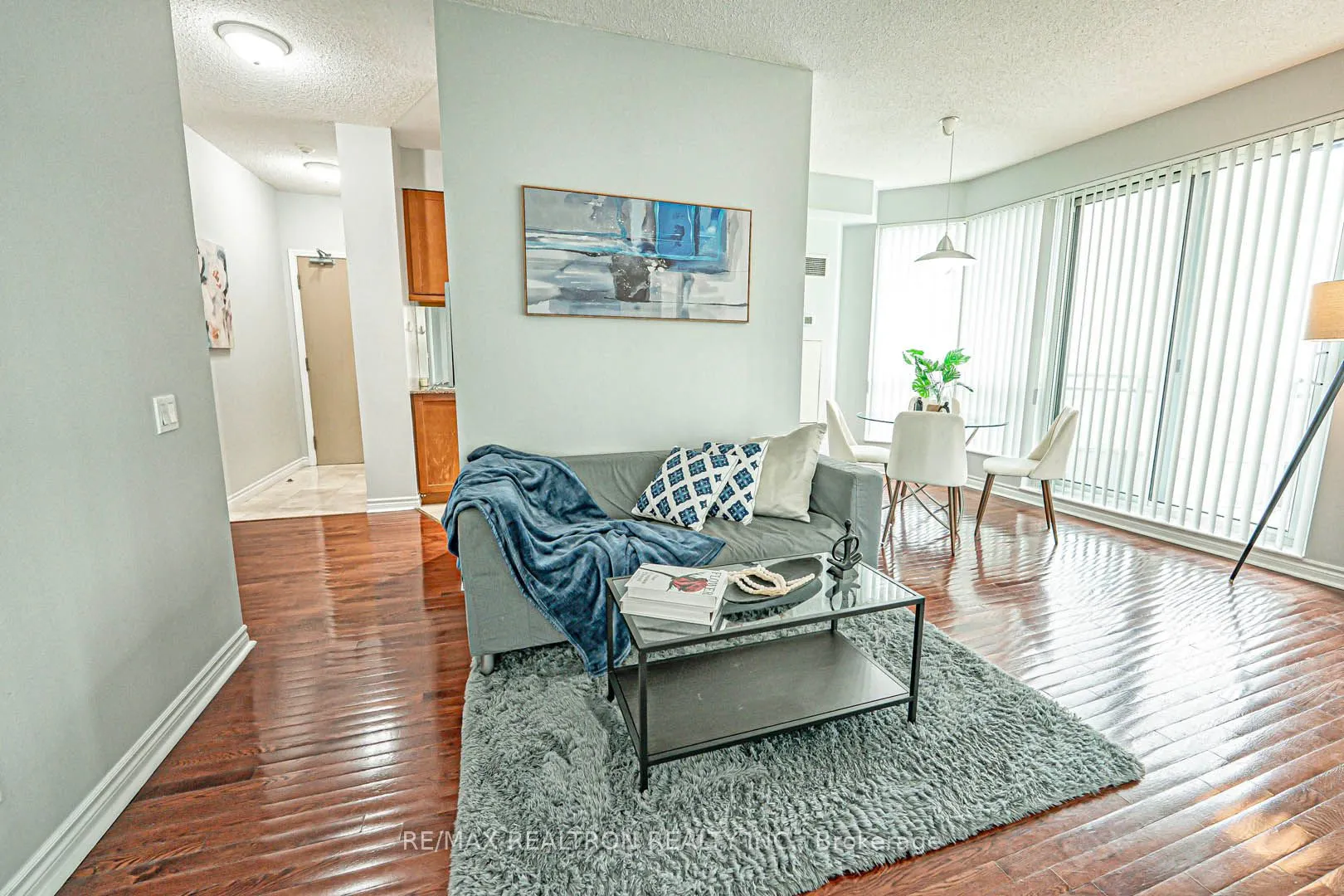 60 Byng Avenue, #811