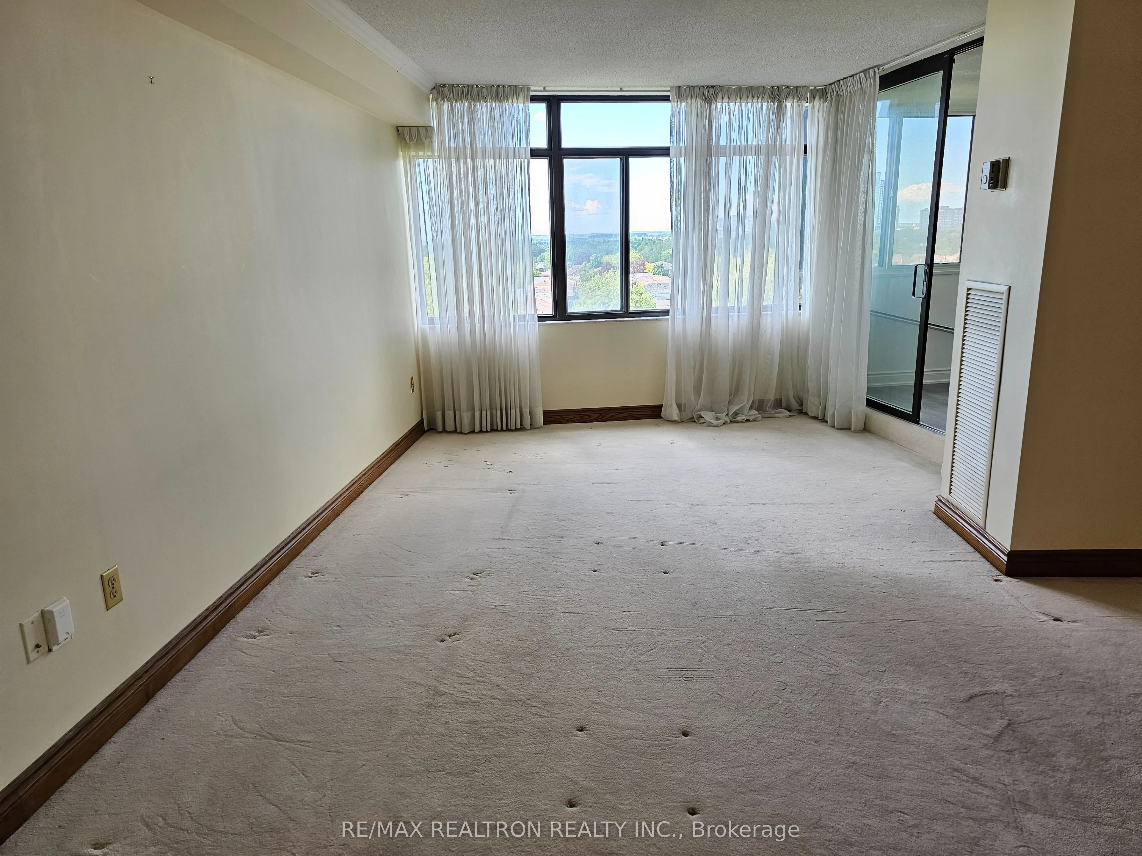 1201 Steeles Avenue W, #804