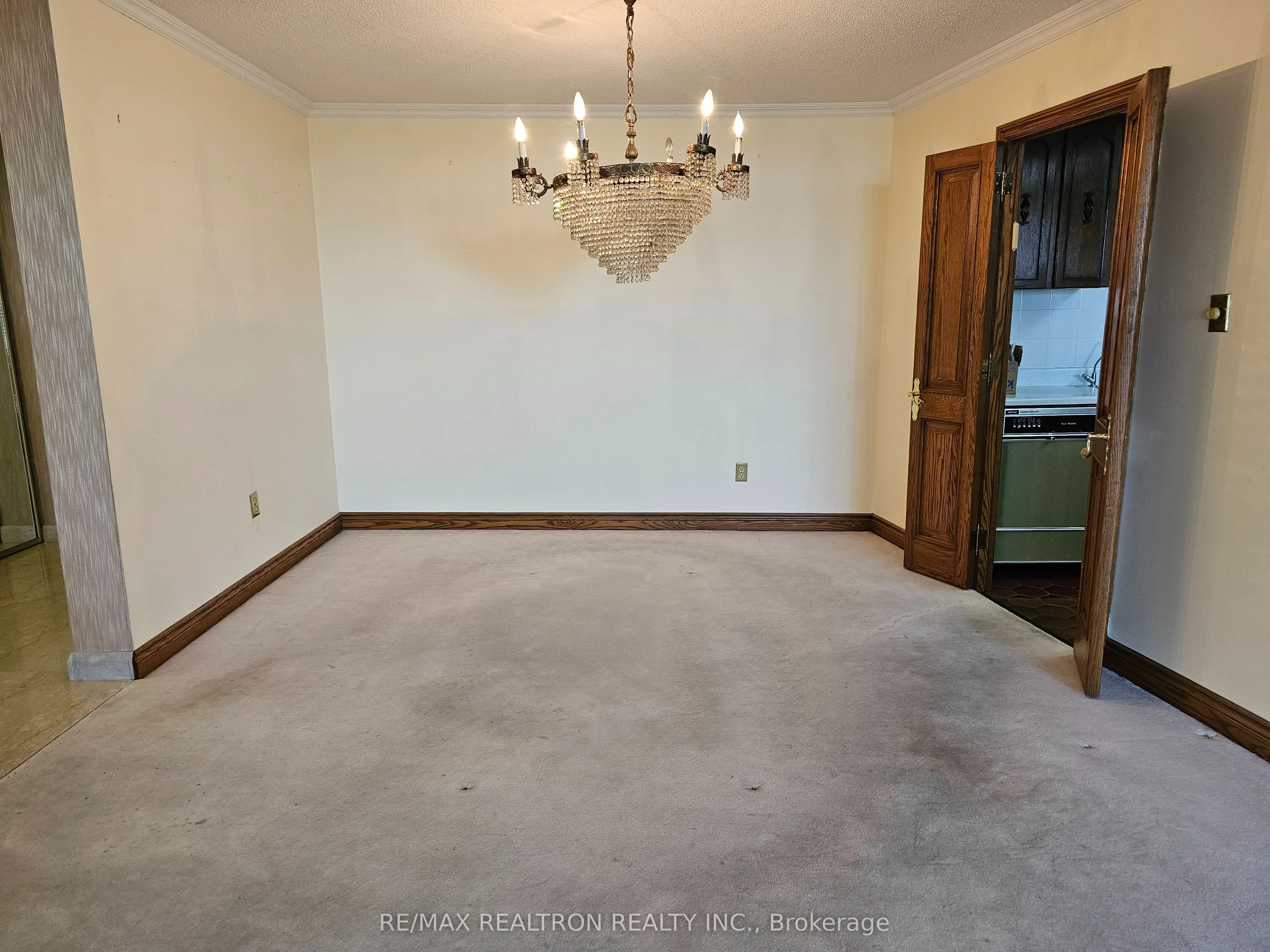 1201 Steeles Avenue W, #804