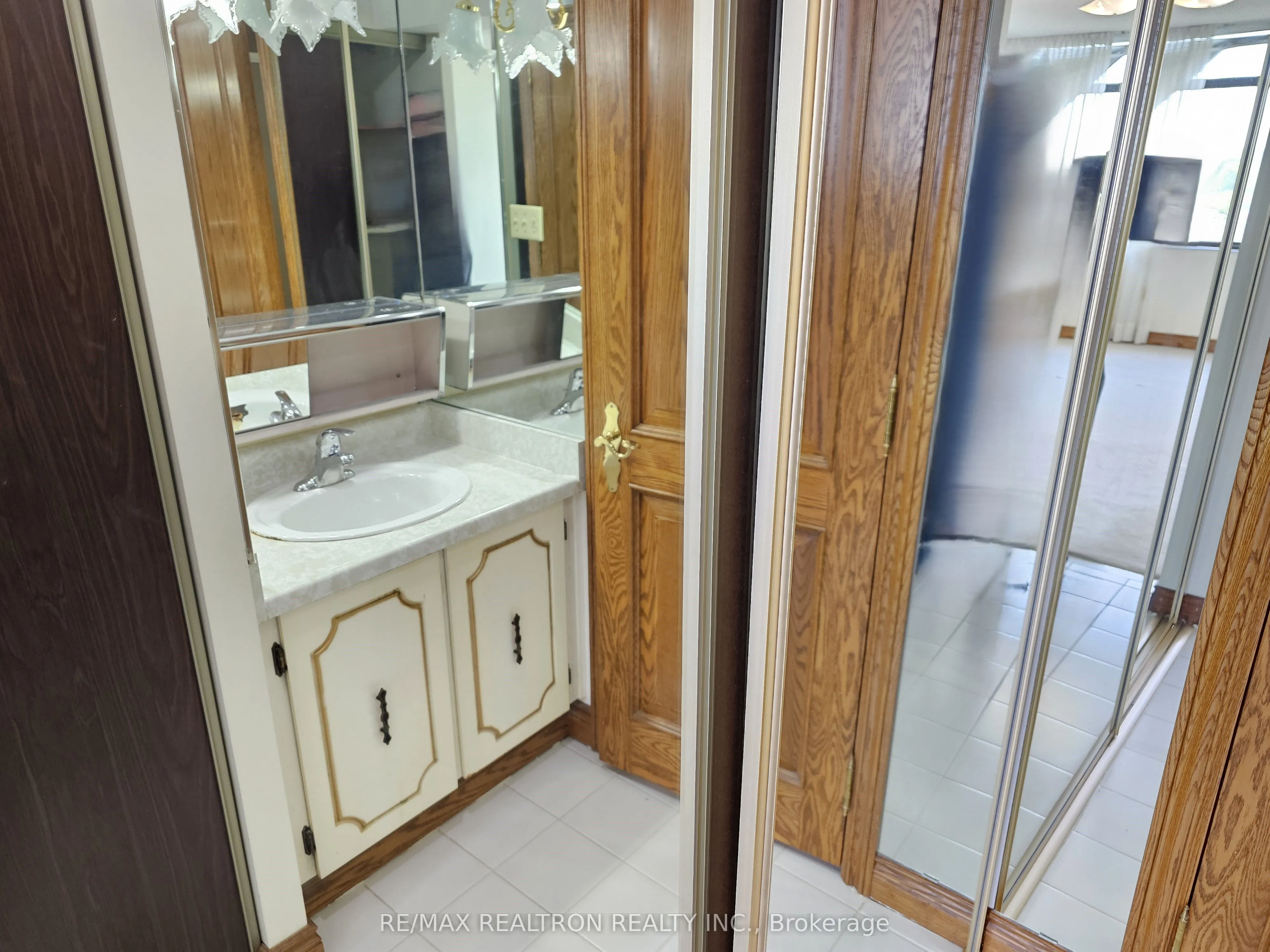 1201 Steeles Avenue W, #804