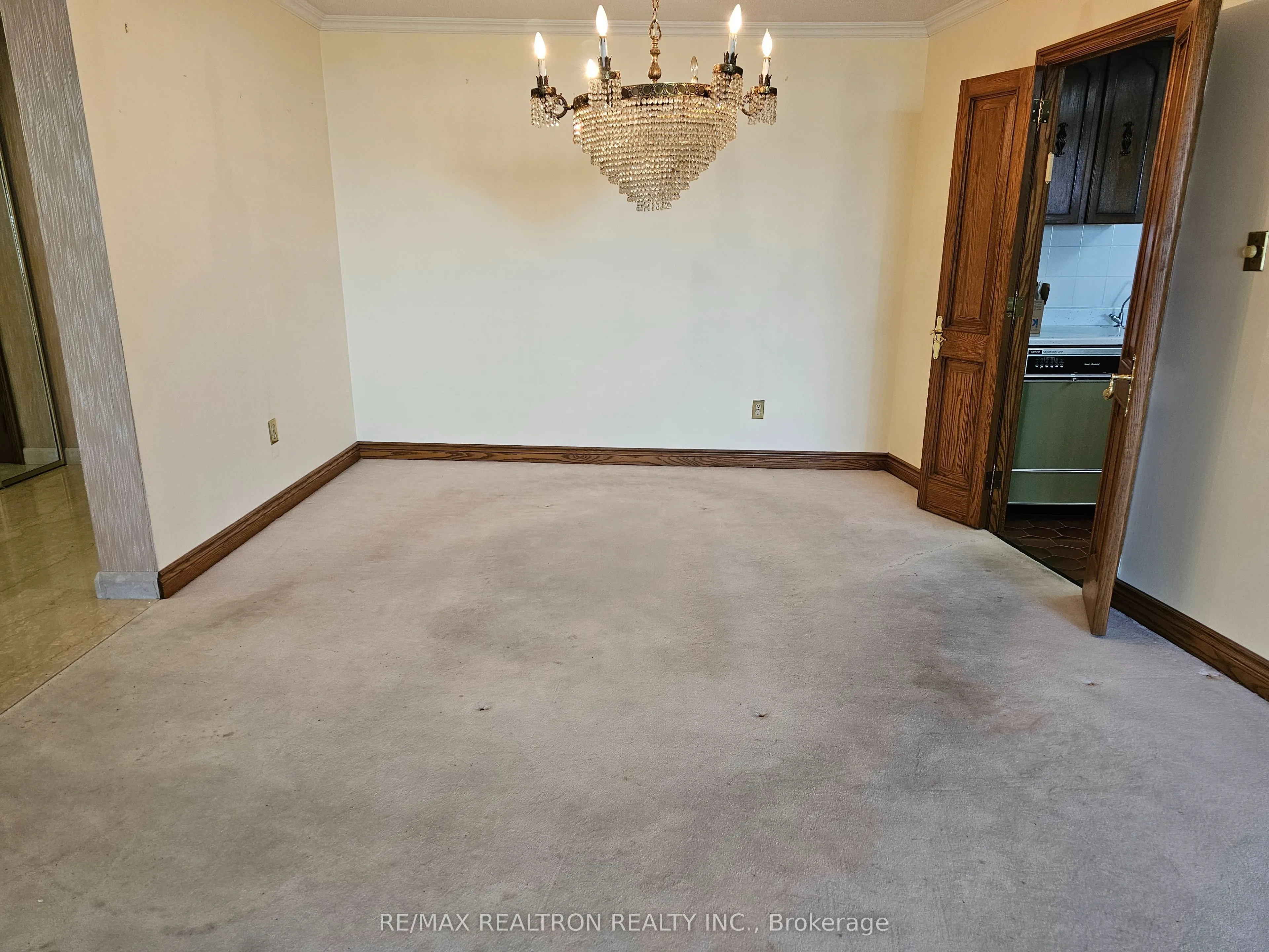 1201 Steeles Avenue W, #804