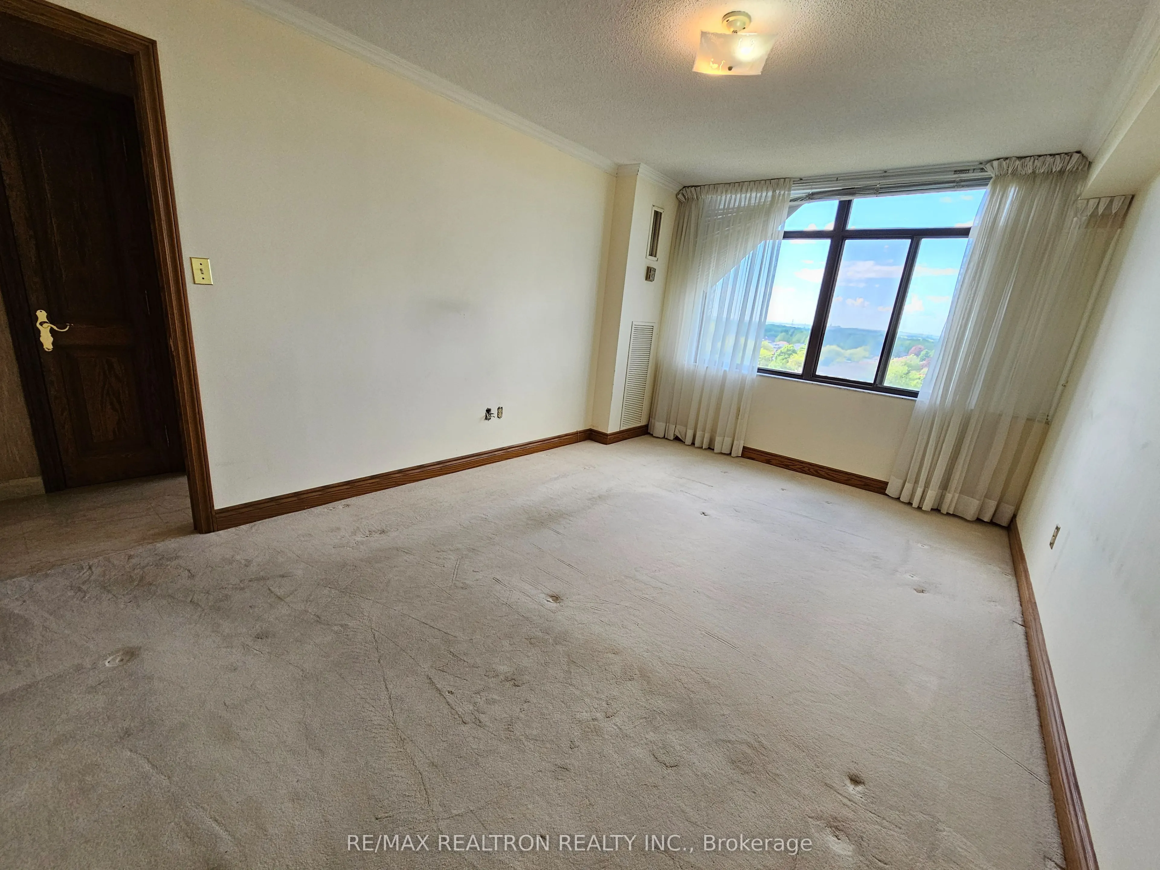 1201 Steeles Avenue W, #804
