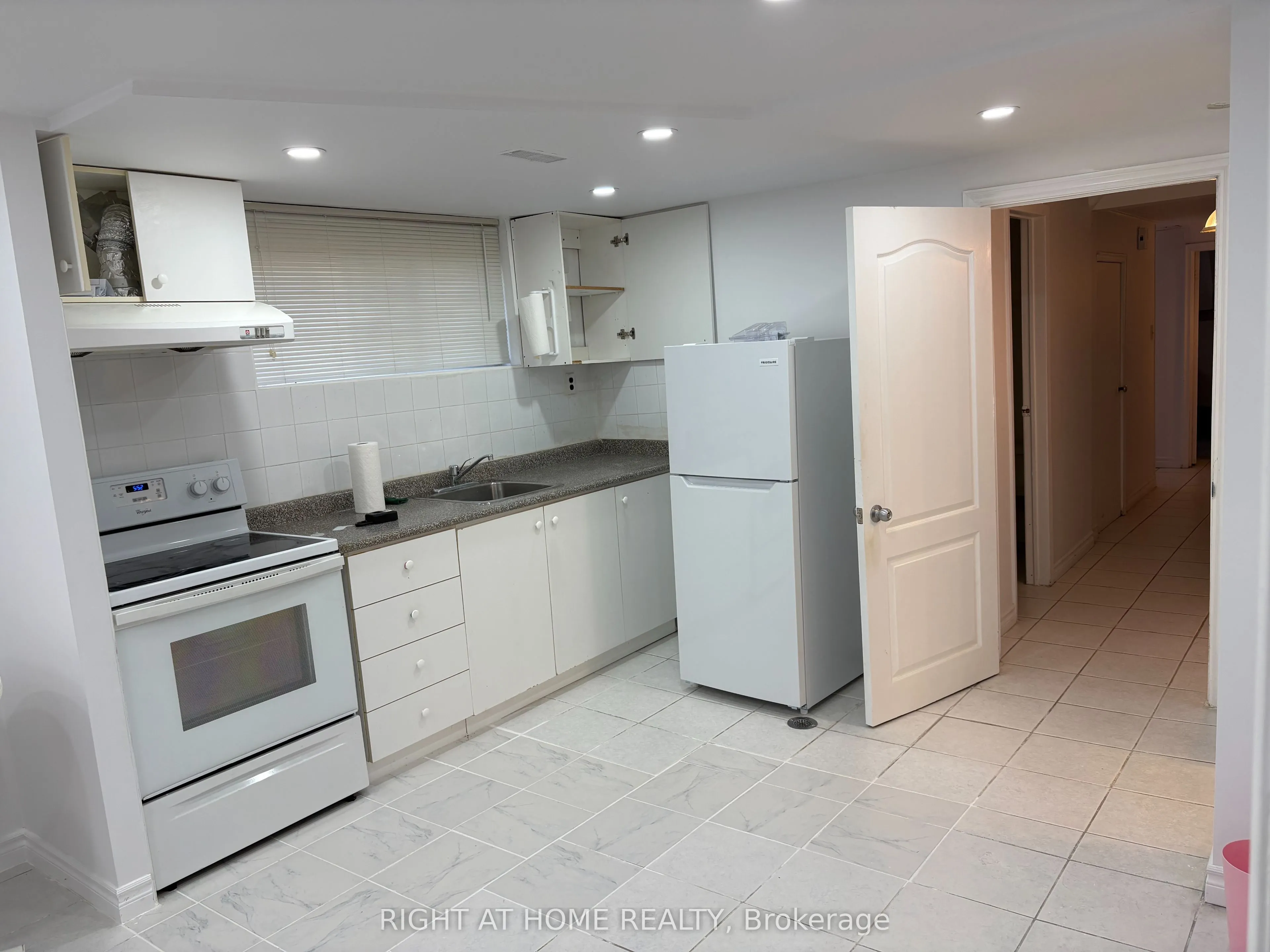 40 Caracas Road