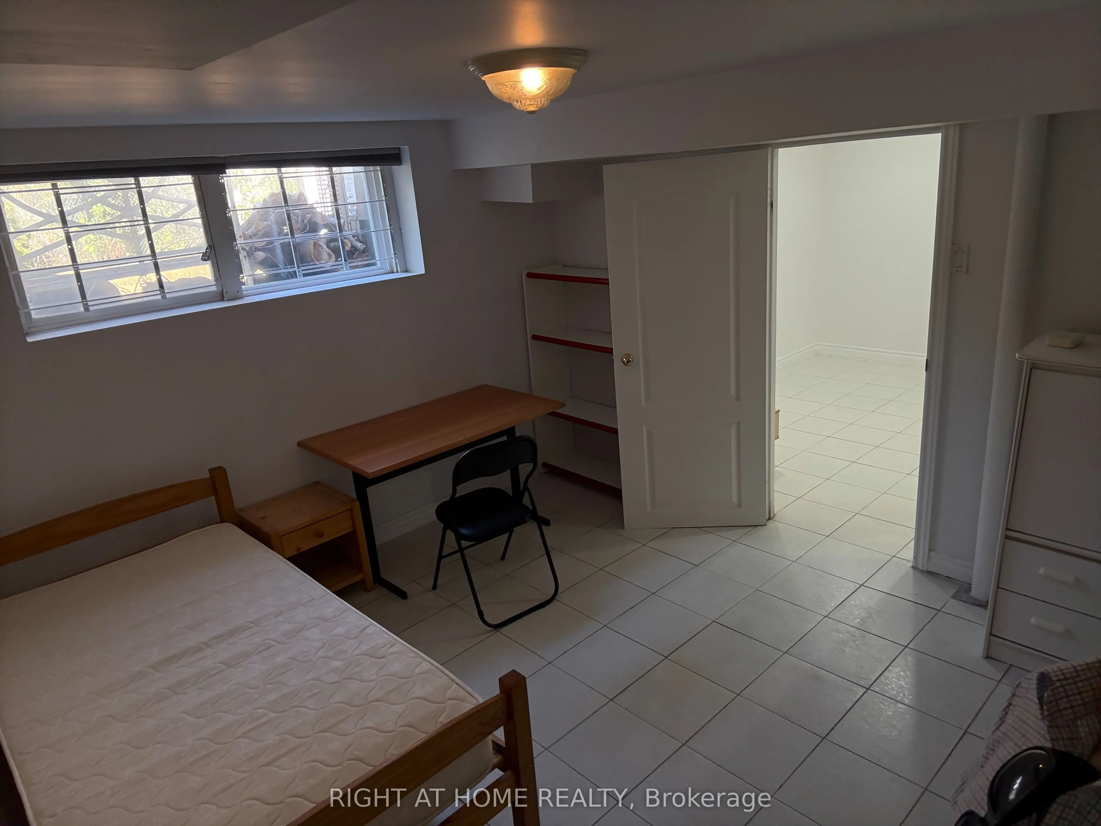40 Caracas Road
