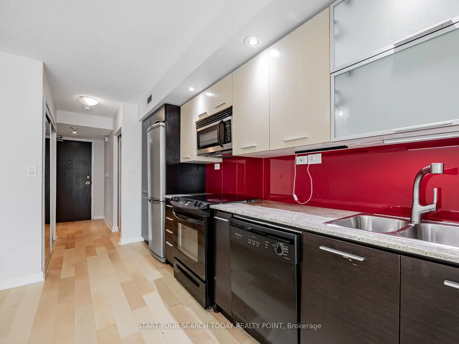 8 Telegram Mews, #628