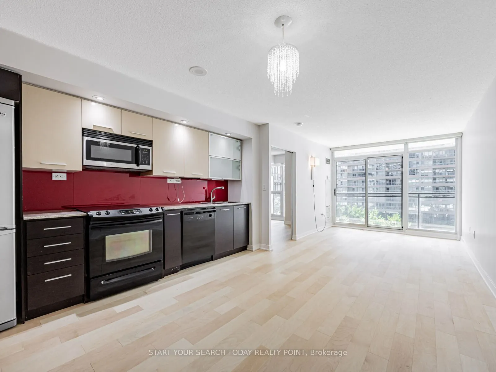 8 Telegram Mews, #628