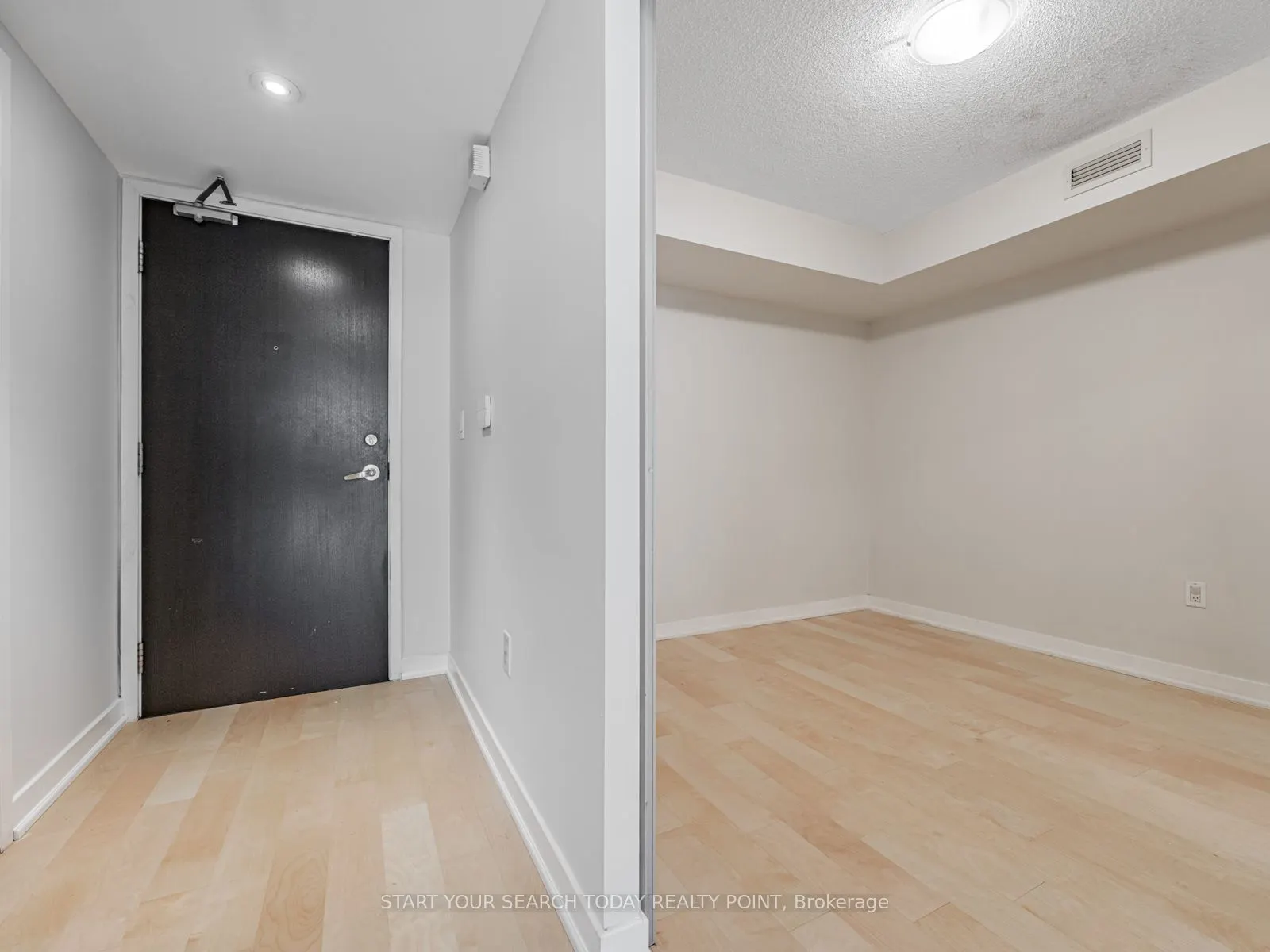 8 Telegram Mews, #628