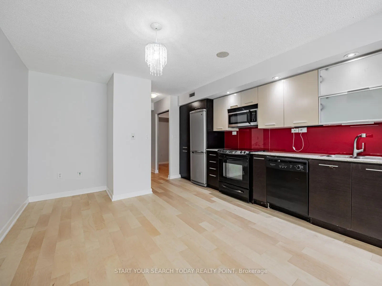 8 Telegram Mews, #628