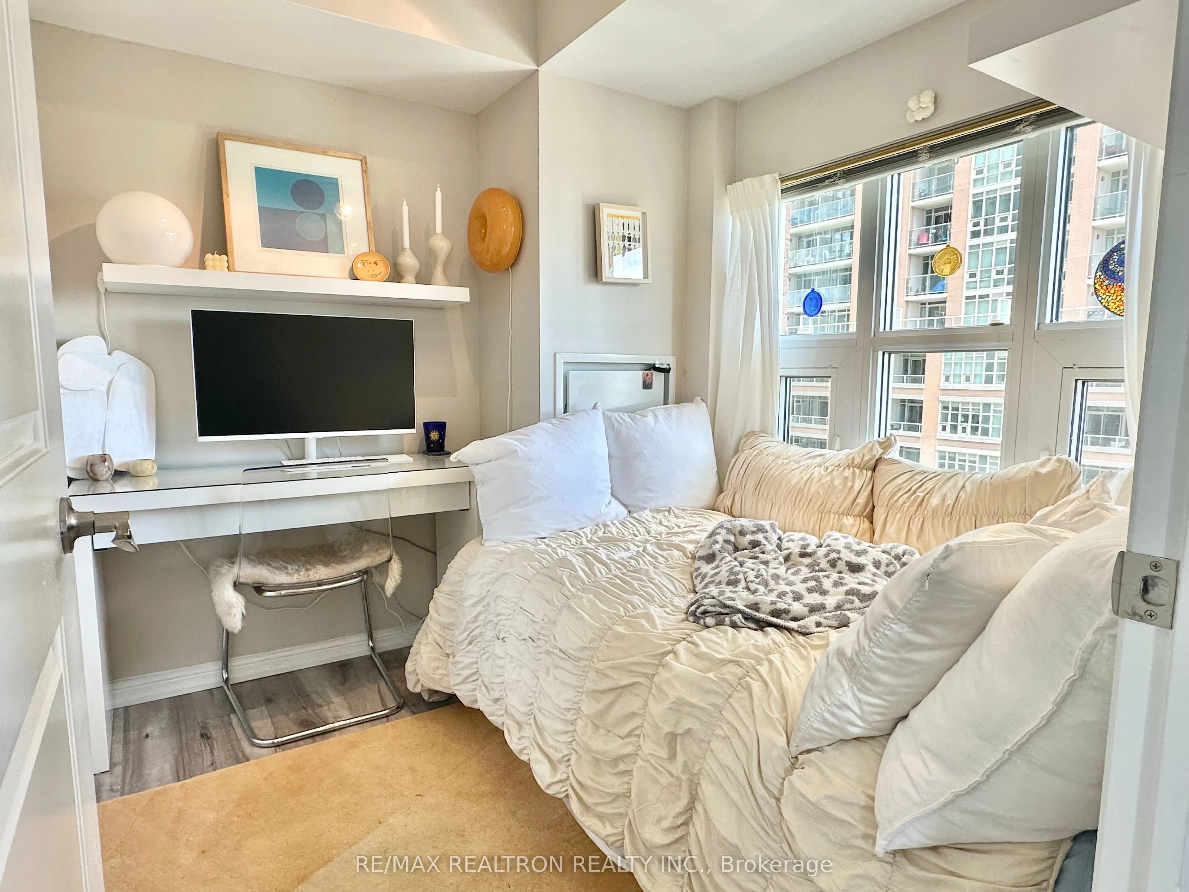 85 East Liberty Street, #1006