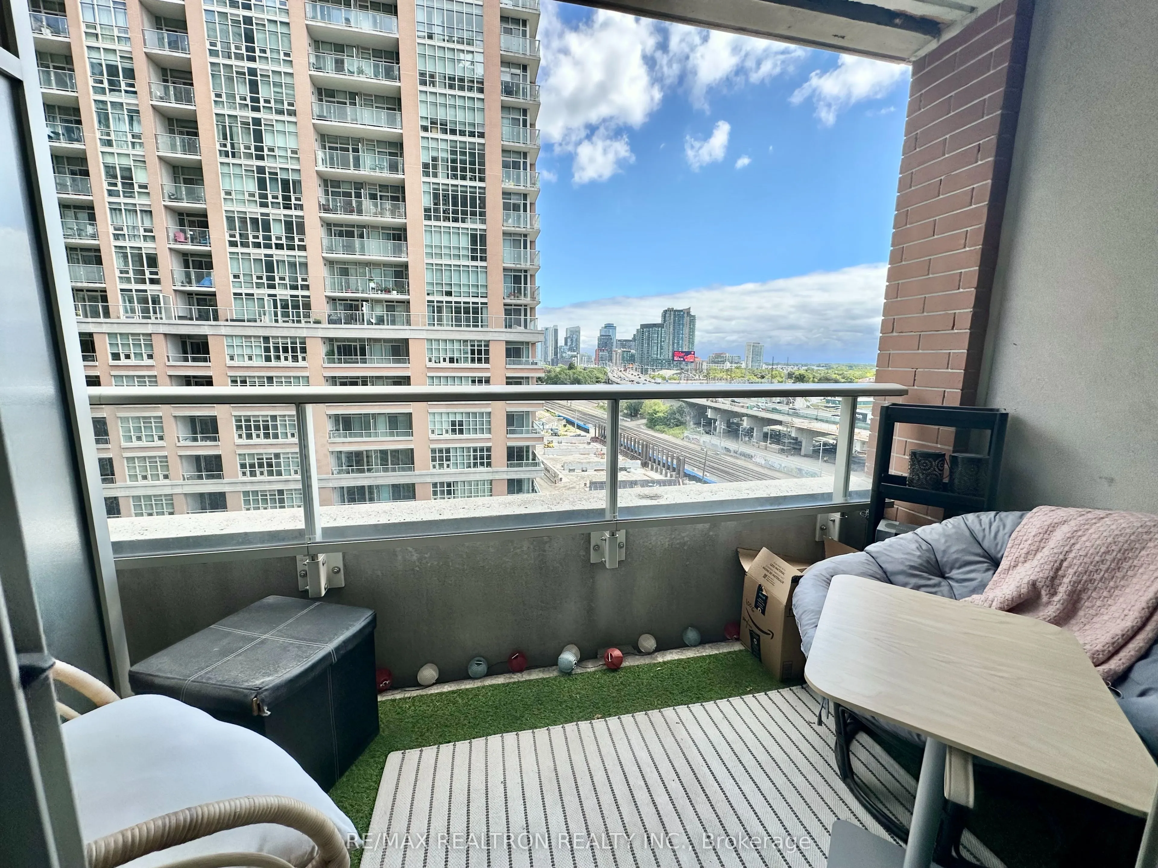 85 East Liberty Street, #1006