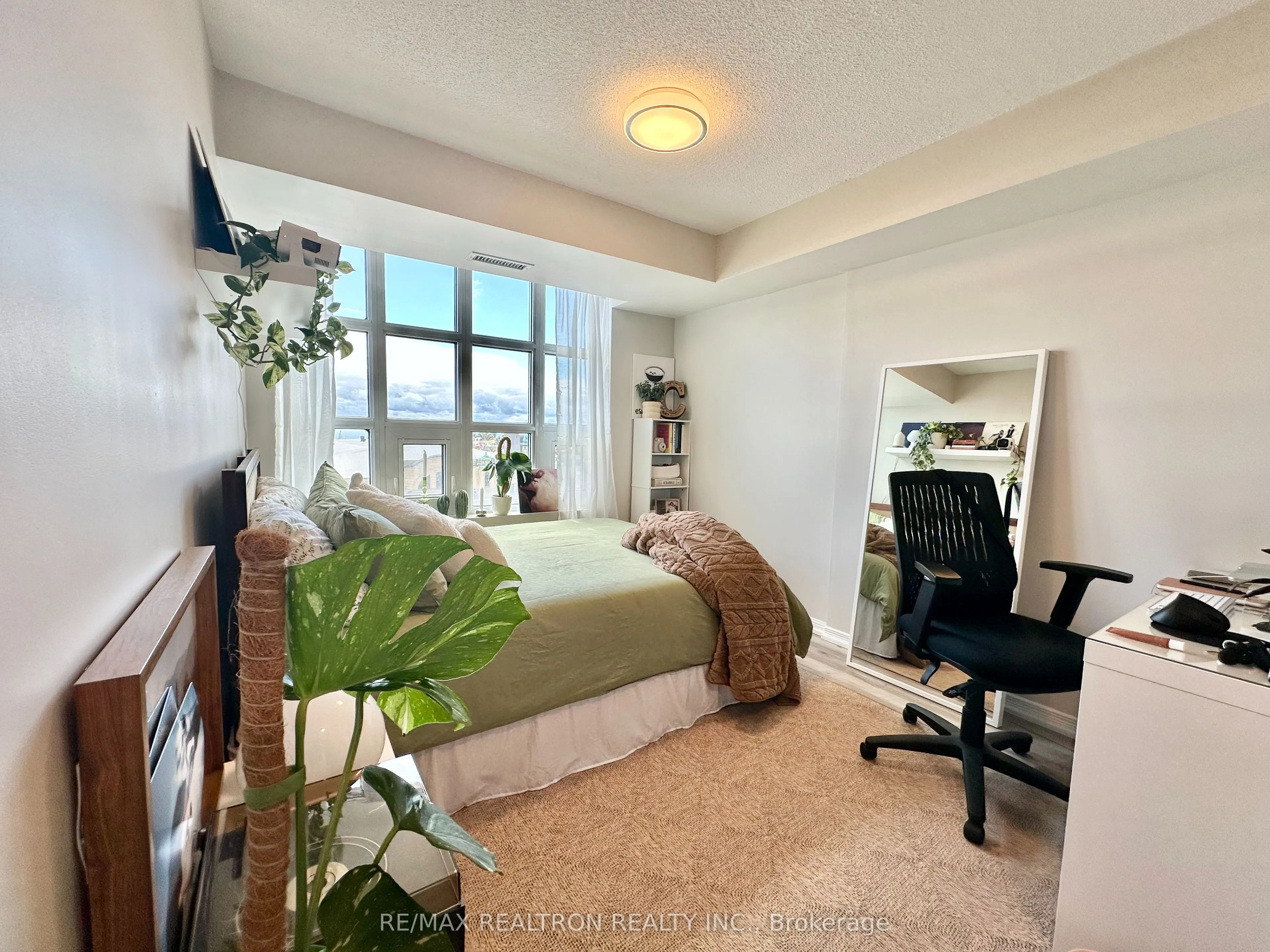 85 East Liberty Street, #1006