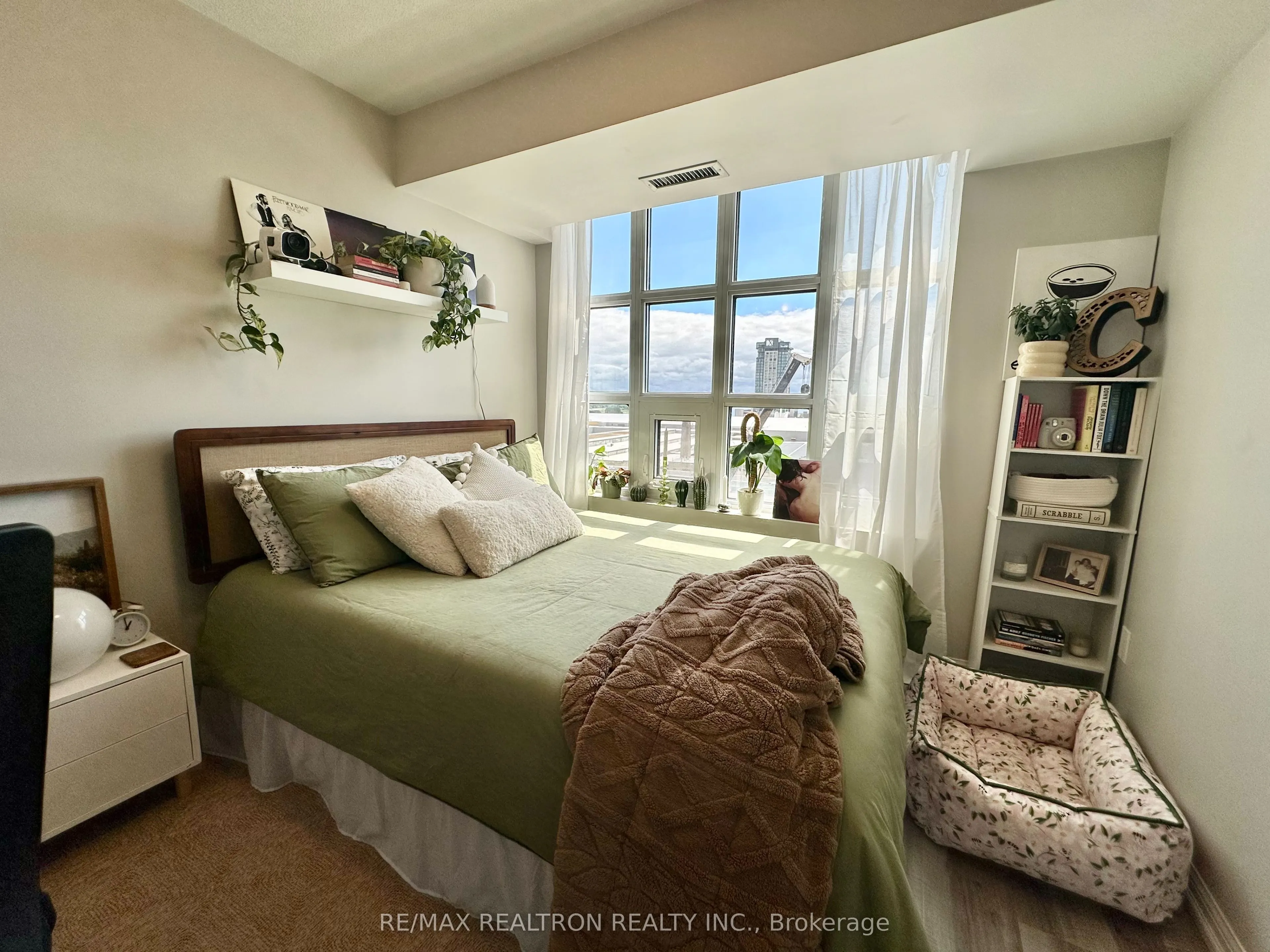 85 East Liberty Street, #1006