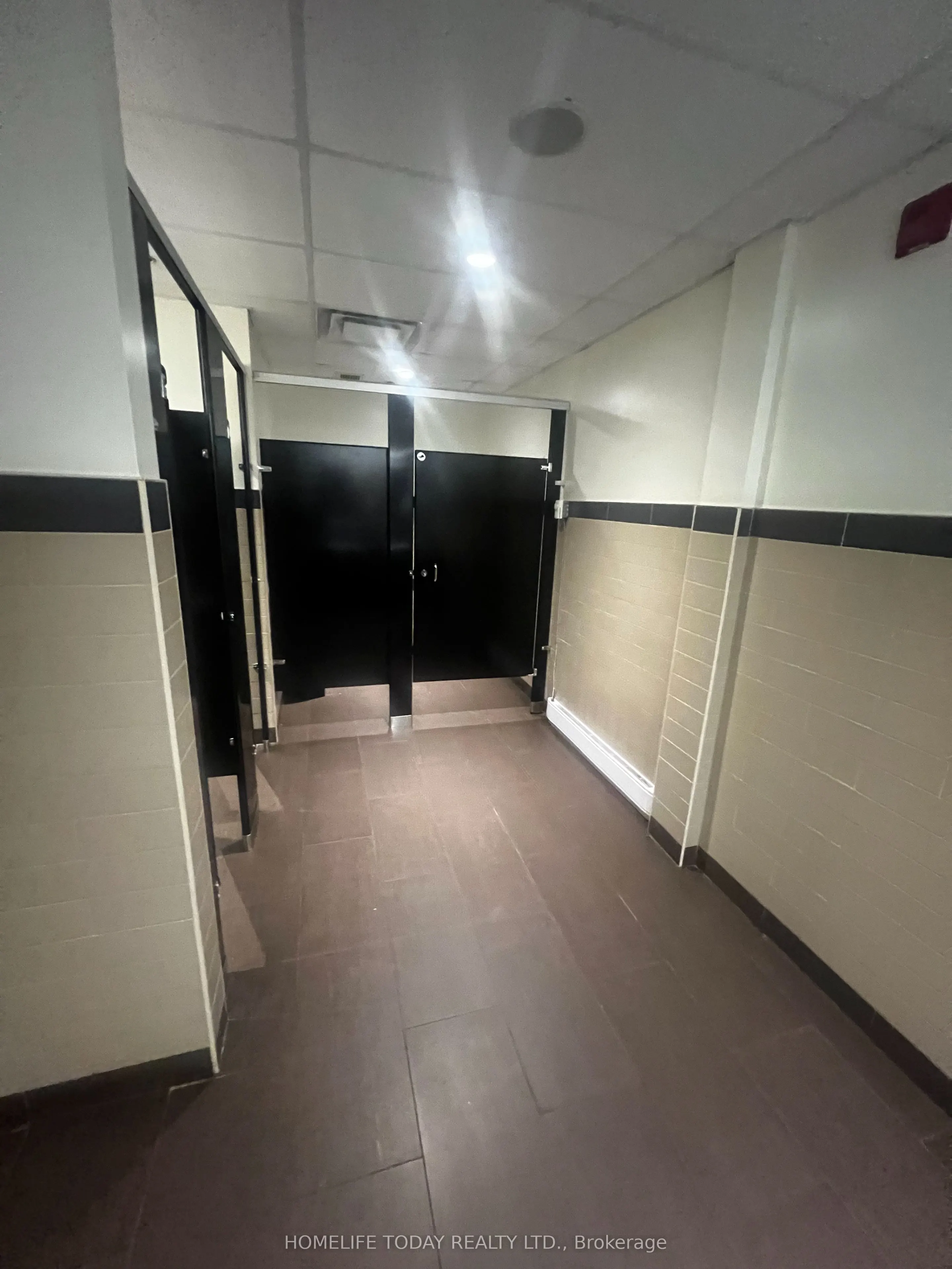 856 Eglinton Avenue E, #A