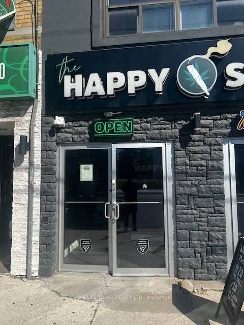 856 Eglinton Avenue E, #A